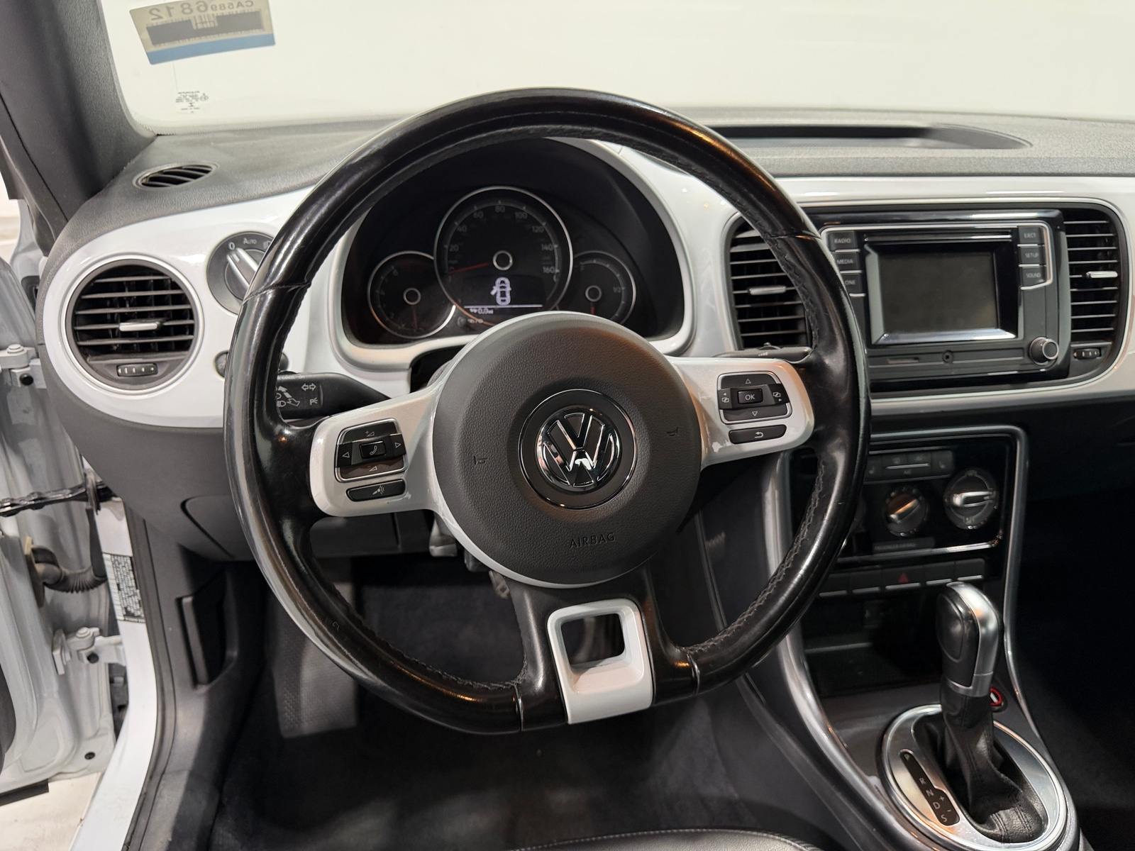 Thumbnail: 2017 Volkswagen Beetle - 5
