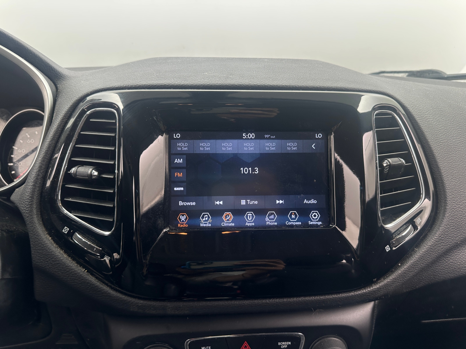 Thumbnail: 2018 Jeep Compass - 4