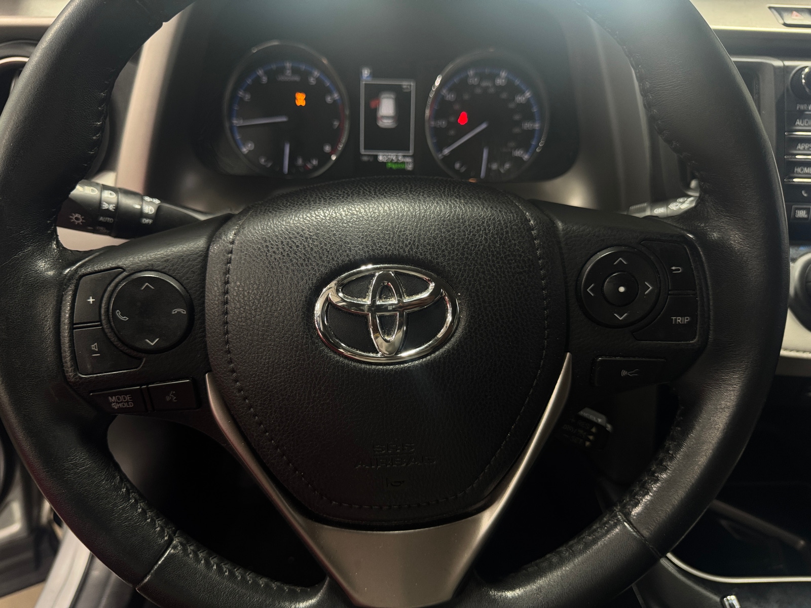 Thumbnail: 2017 Toyota RAV4 - 4
