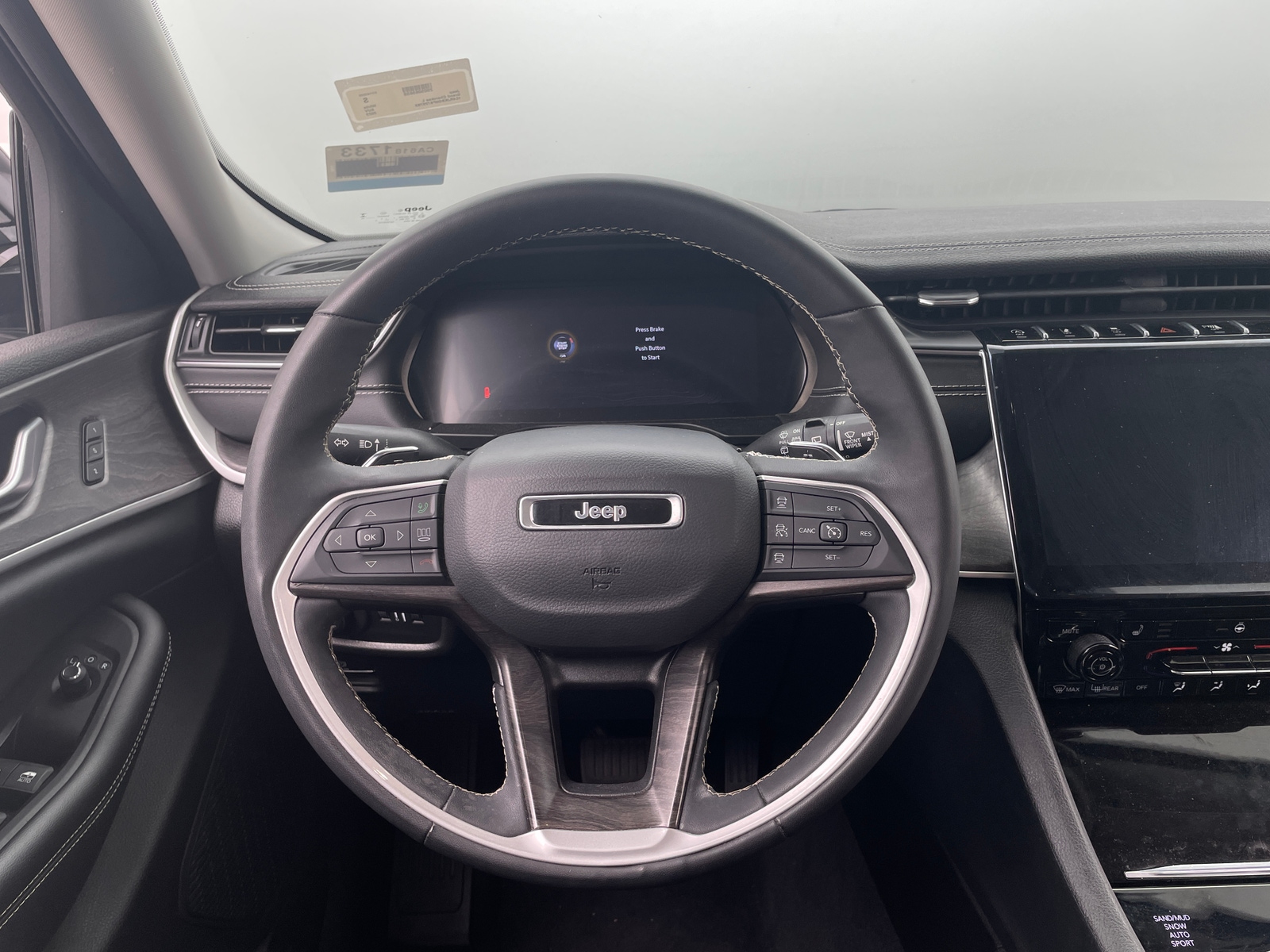 Thumbnail: 2023 Jeep Grand Cherokee L - 4