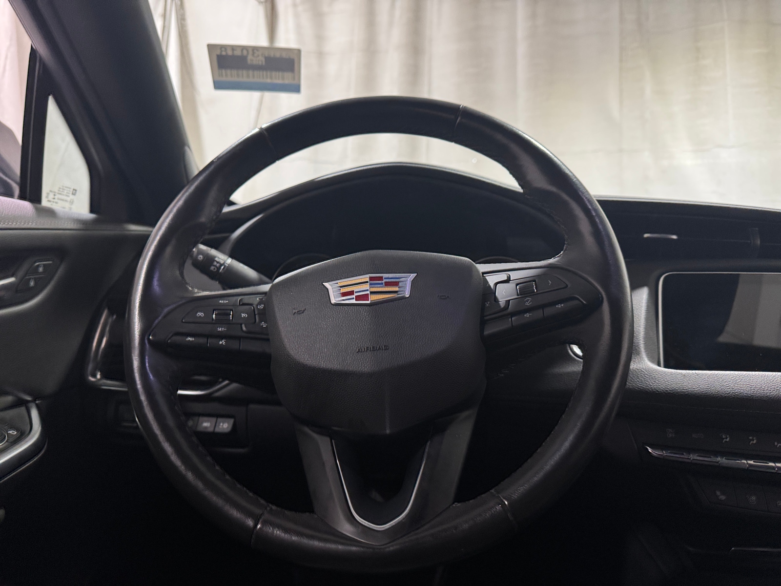Thumbnail: 2019 Cadillac XT4 - 5