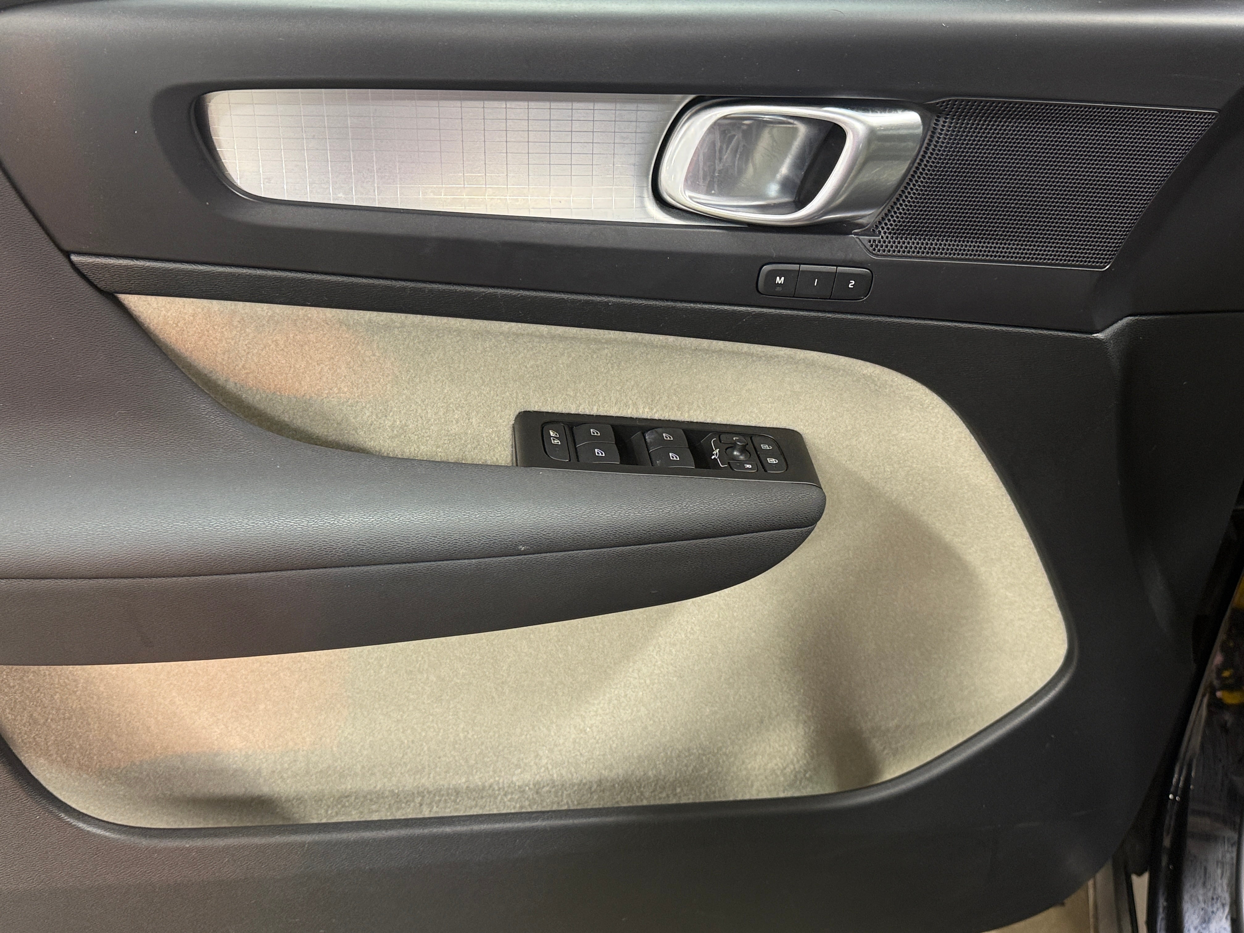 2021 Volvo XC40 Momentum - Photo 10