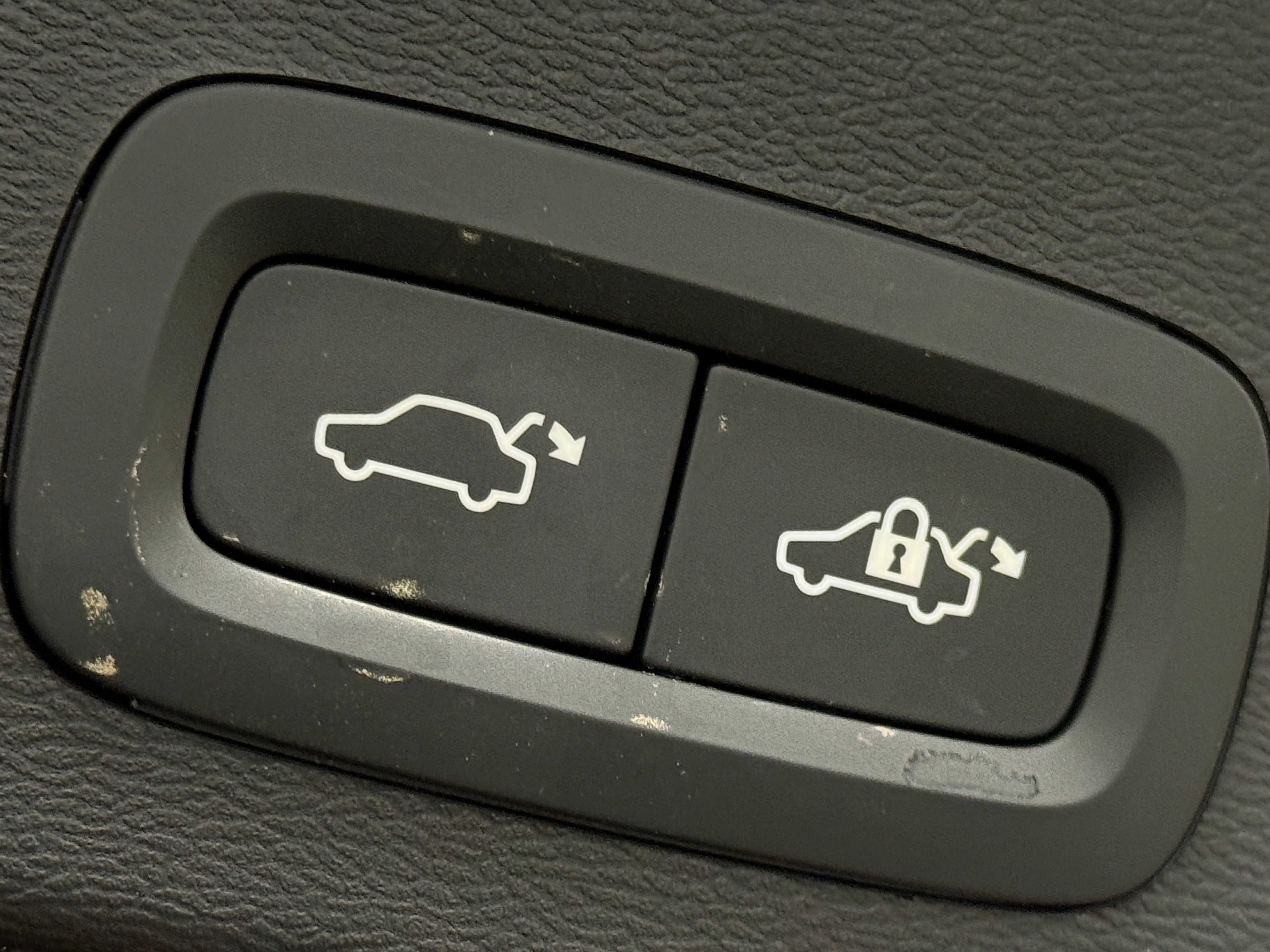 2021 Volvo XC40 Momentum - Photo 16