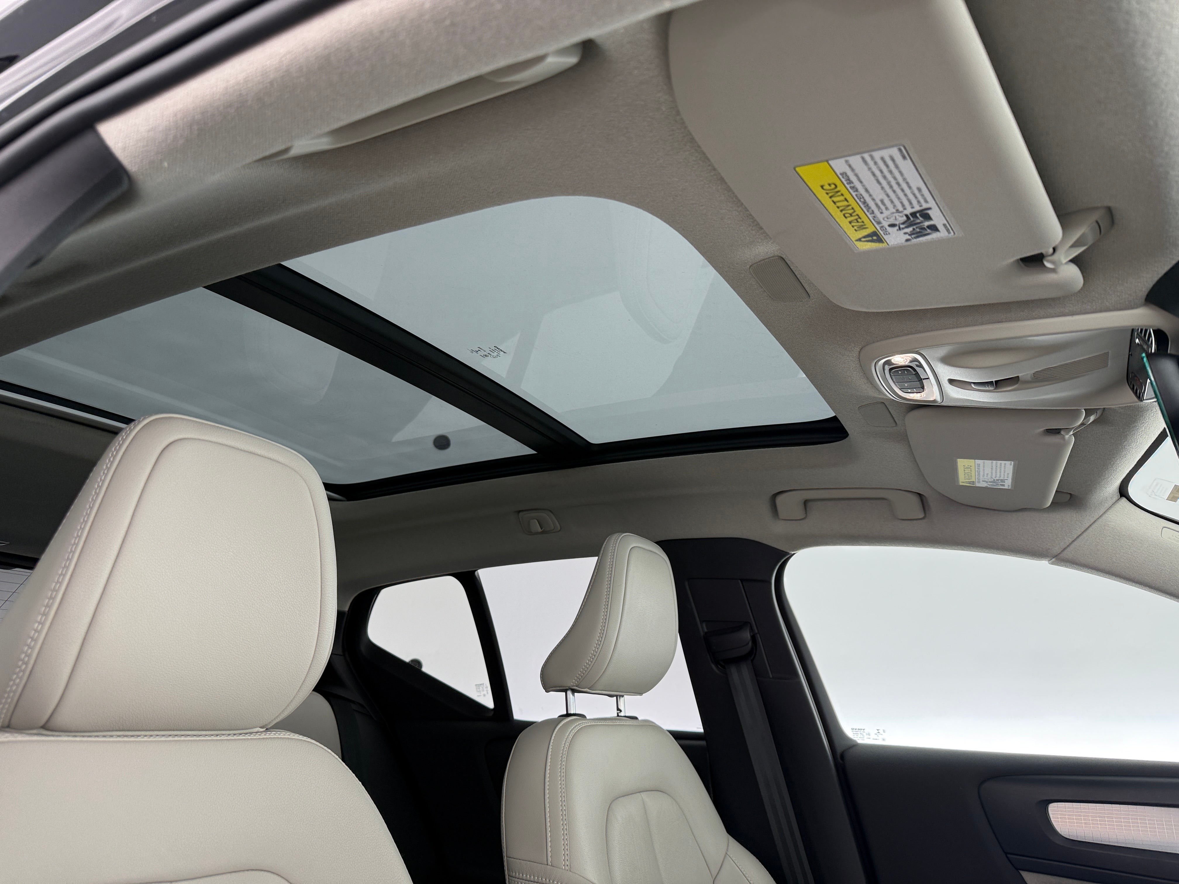 2021 Volvo XC40 Momentum - Photo 17