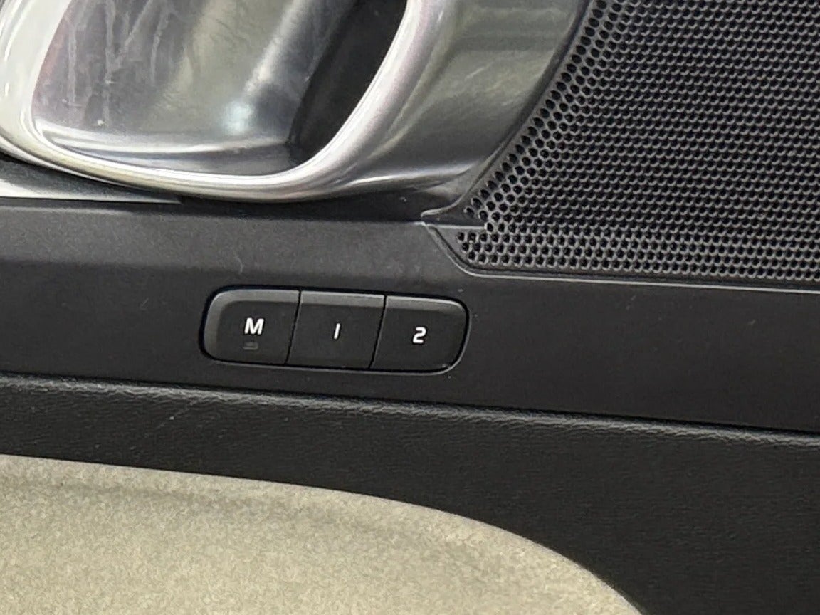 2021 Volvo XC40 Momentum - Photo 19