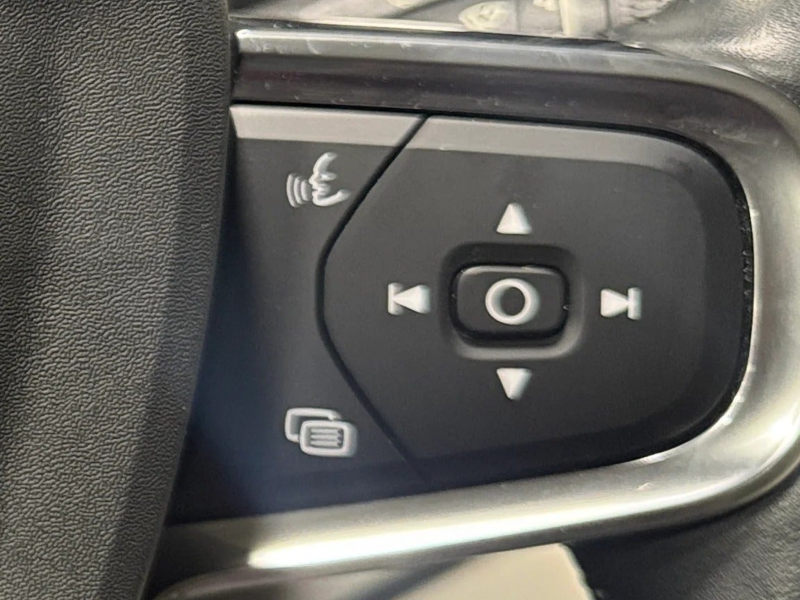 2021 Volvo XC40 Momentum - Photo 12