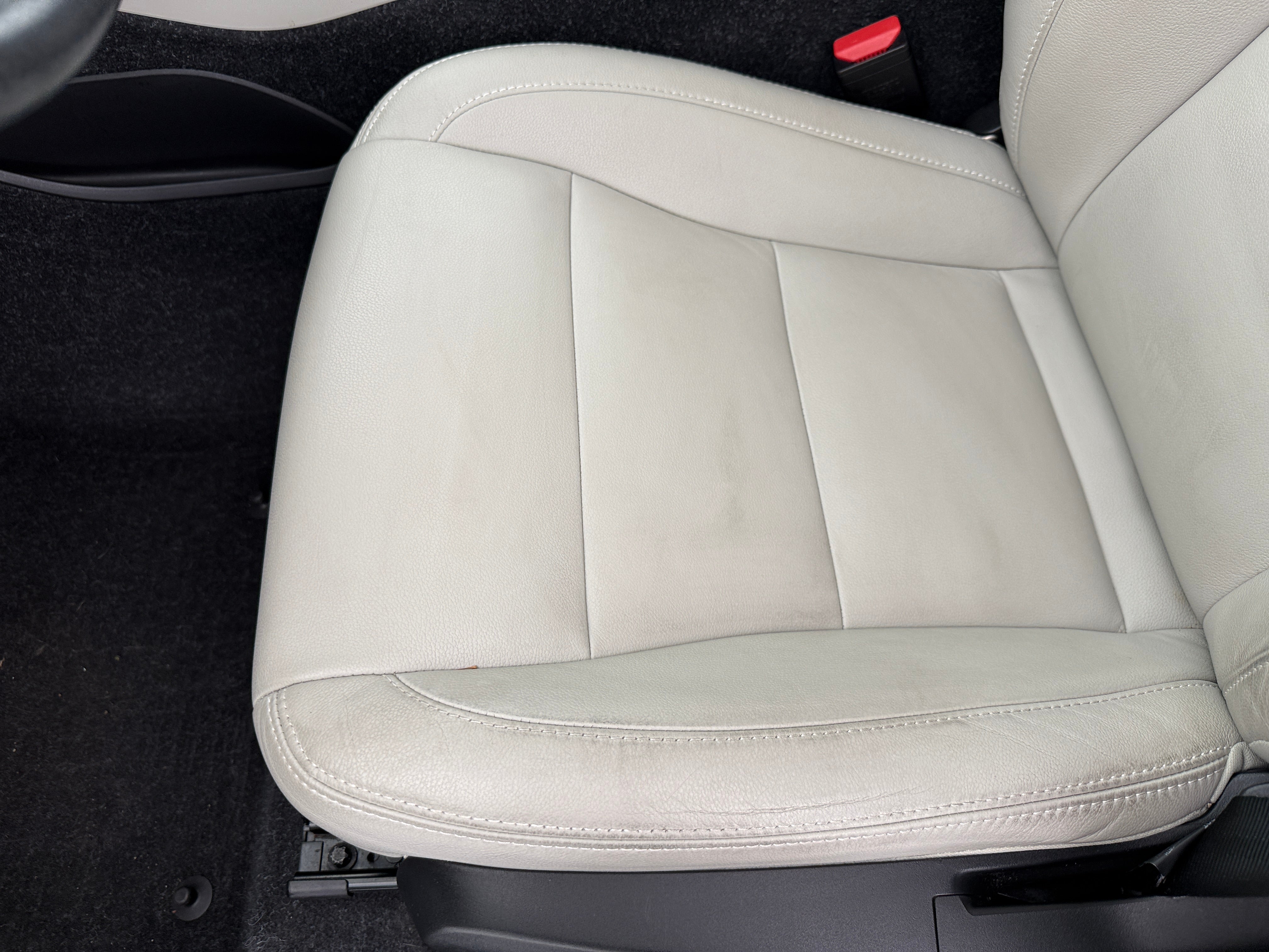 2021 Volvo XC40 Momentum - Photo 22