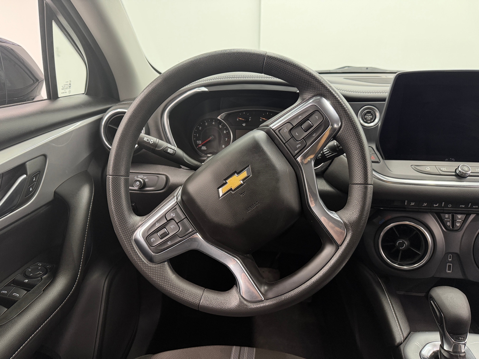 Thumbnail: 2023 Chevrolet Blazer - 5