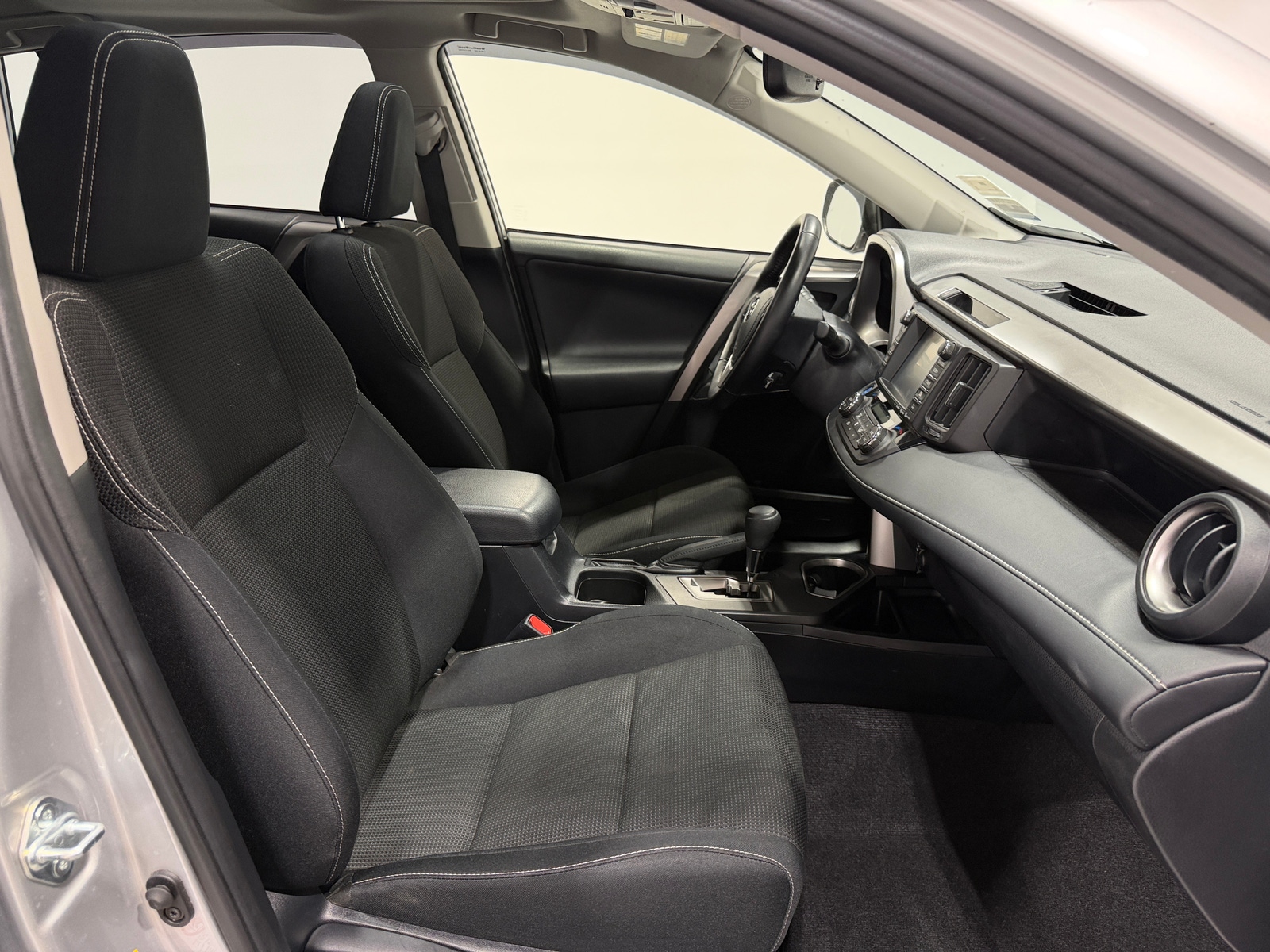 Thumbnail: 2016 Toyota RAV4 - 2