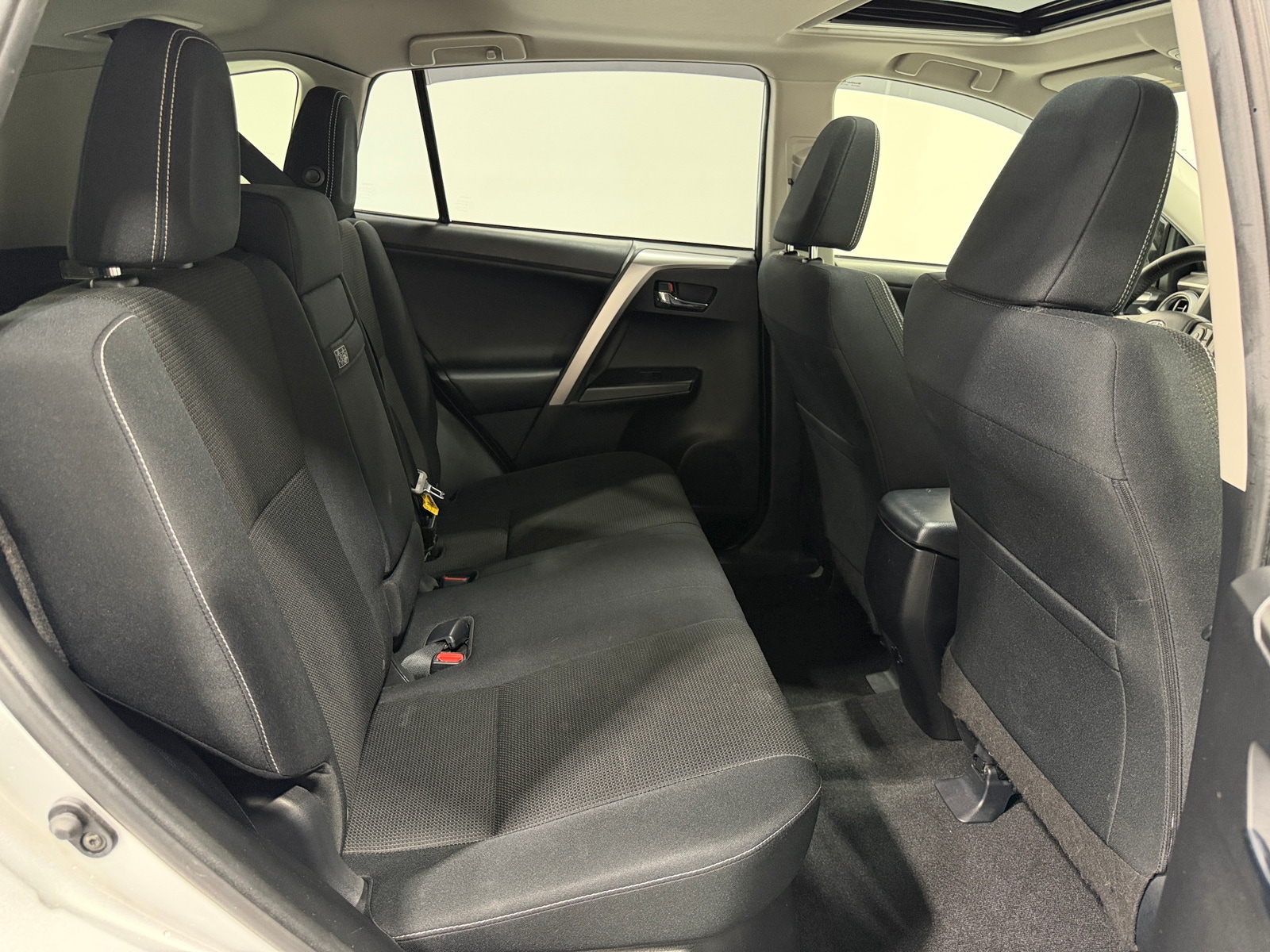 Thumbnail: 2016 Toyota RAV4 - 6