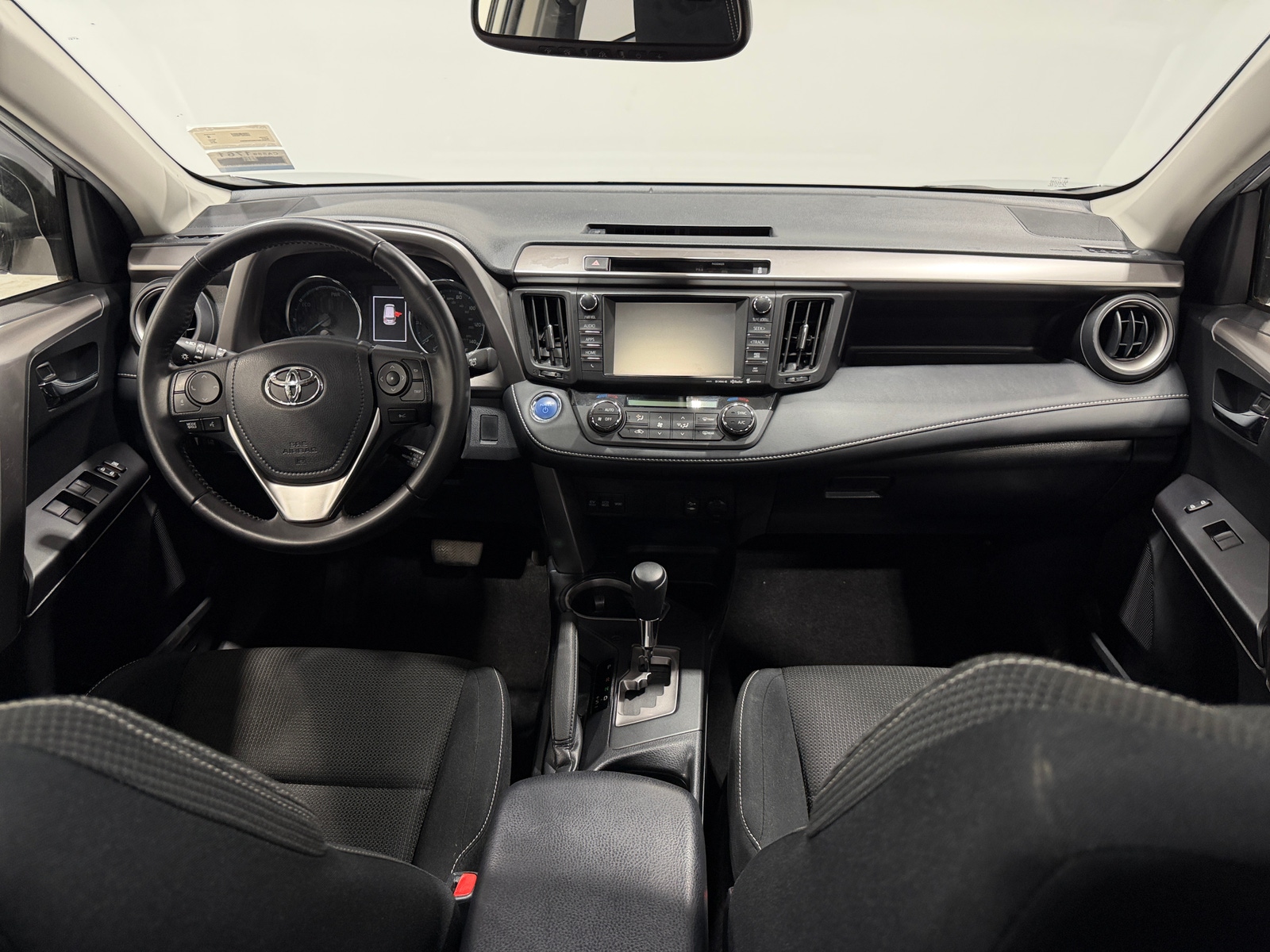 Thumbnail: 2016 Toyota RAV4 - 3