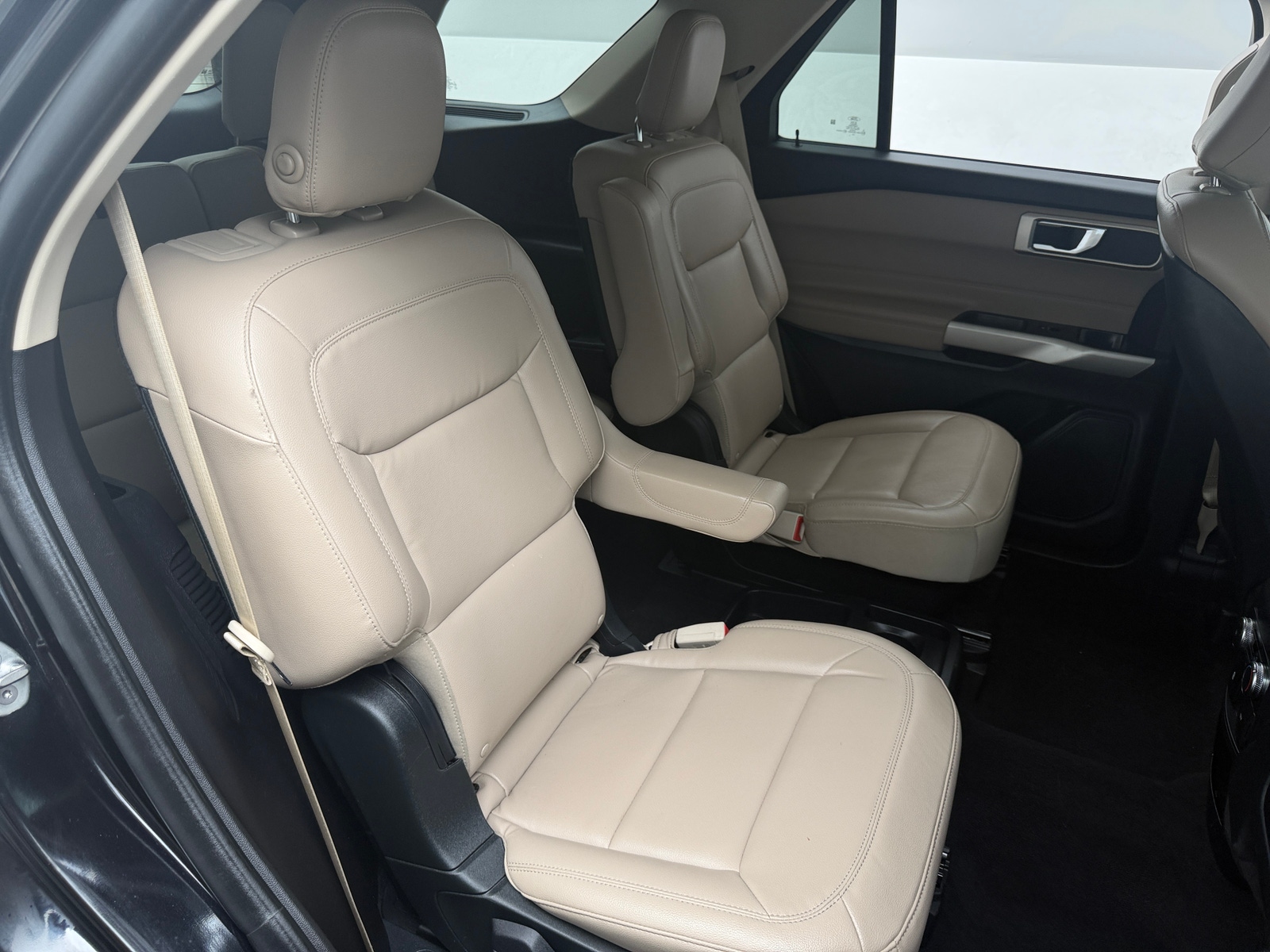 Thumbnail: 2020 Ford Explorer - 6