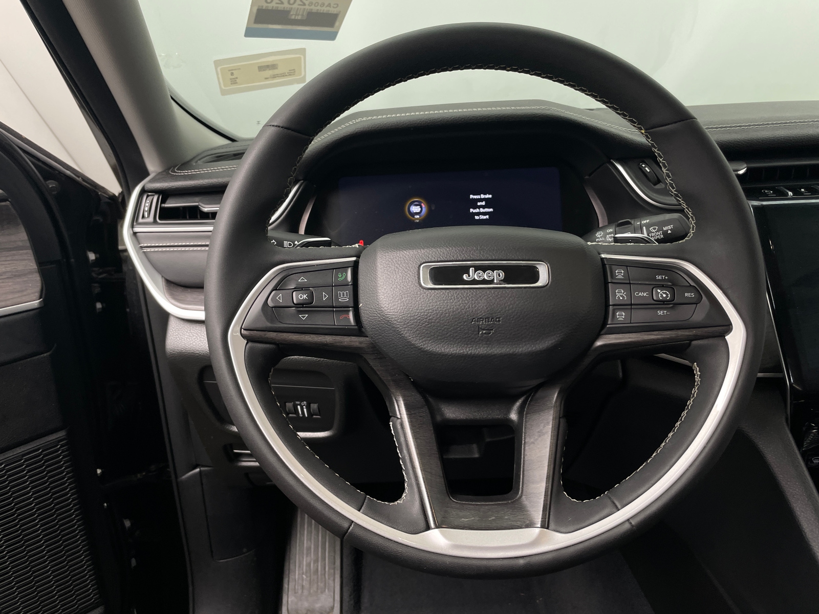 Thumbnail: 2023 Jeep Grand Cherokee L - 4