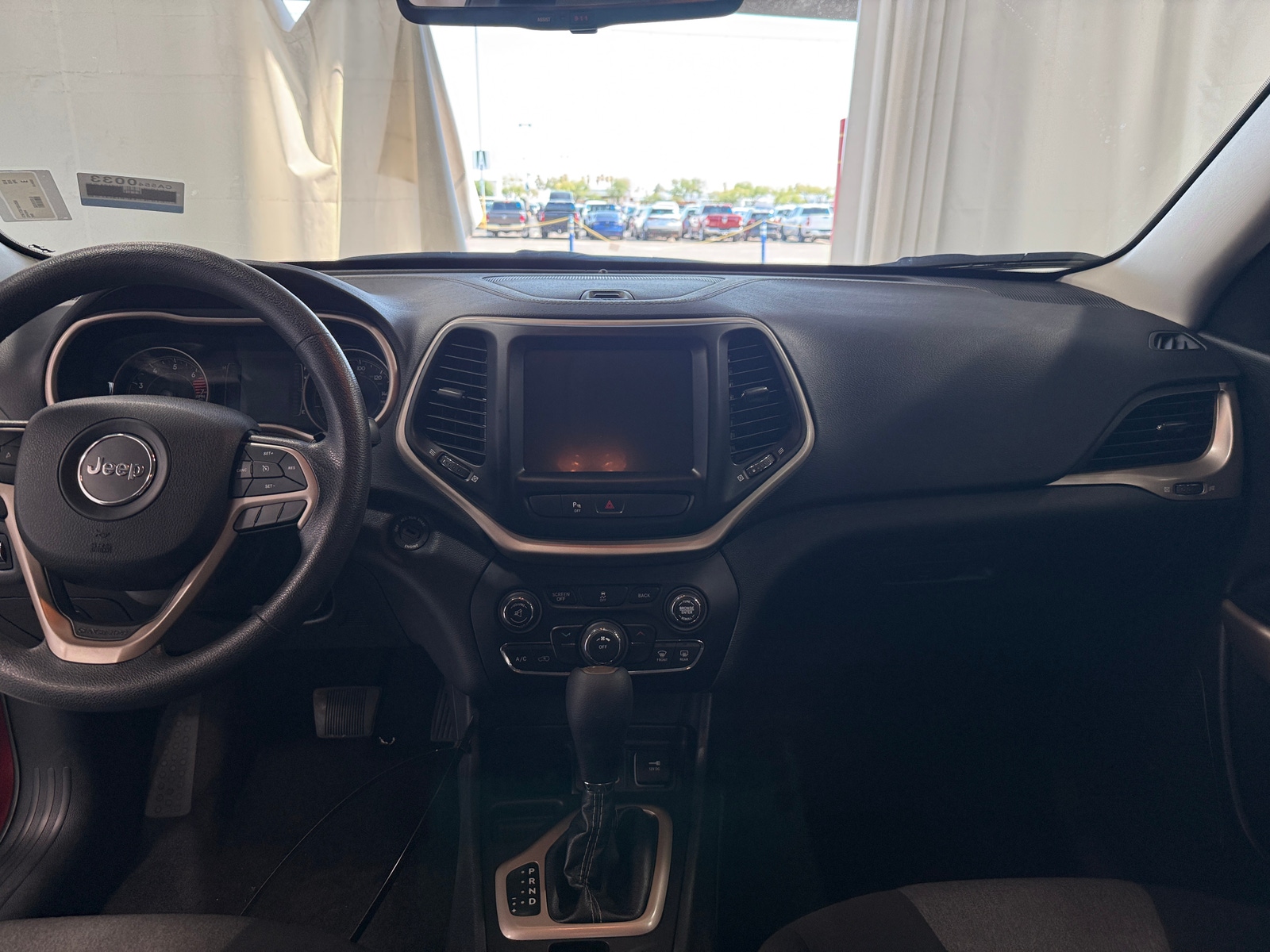 Thumbnail: 2018 Jeep Cherokee - 3