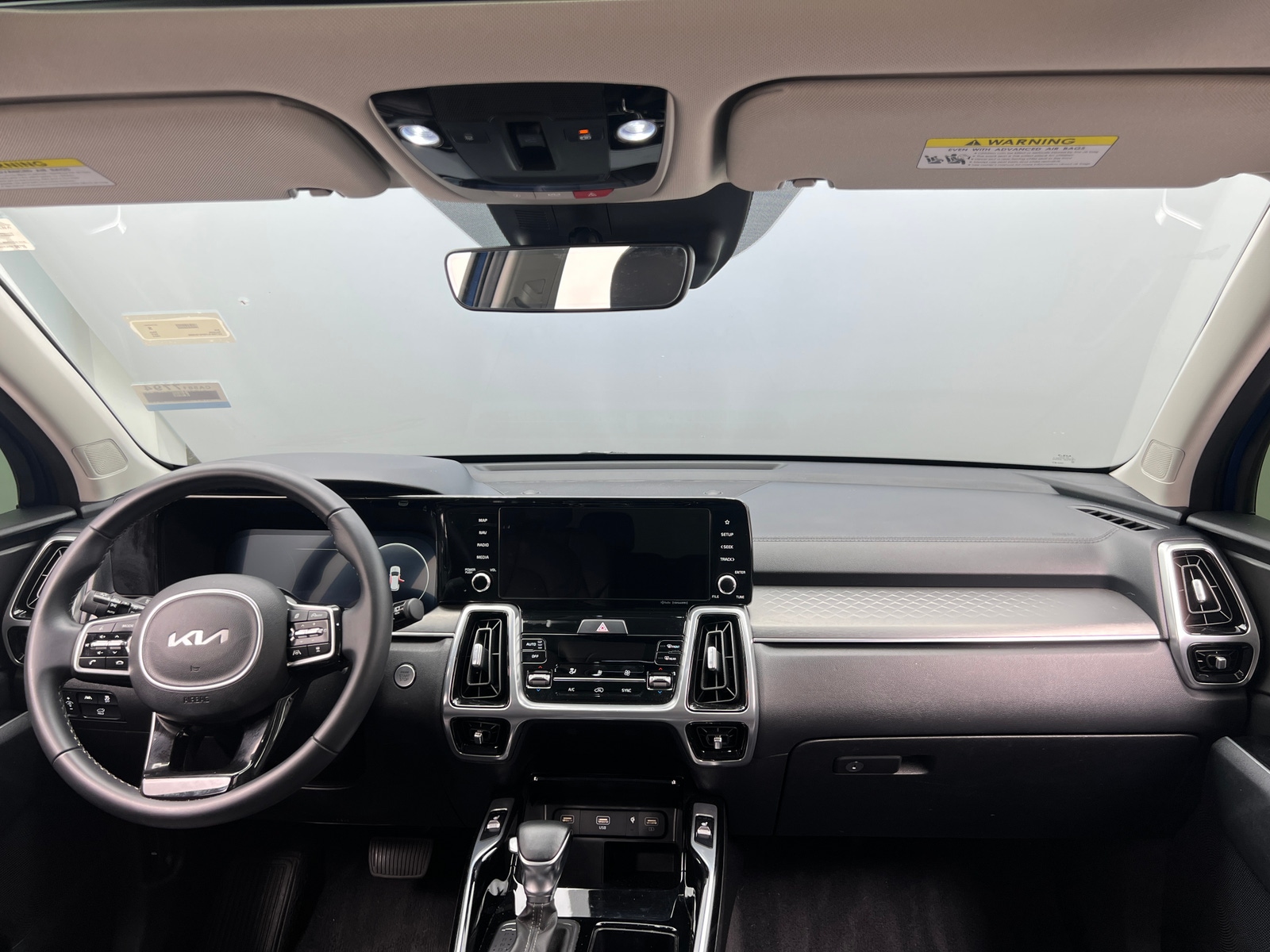 Thumbnail: 2023 Kia Sorento - 2