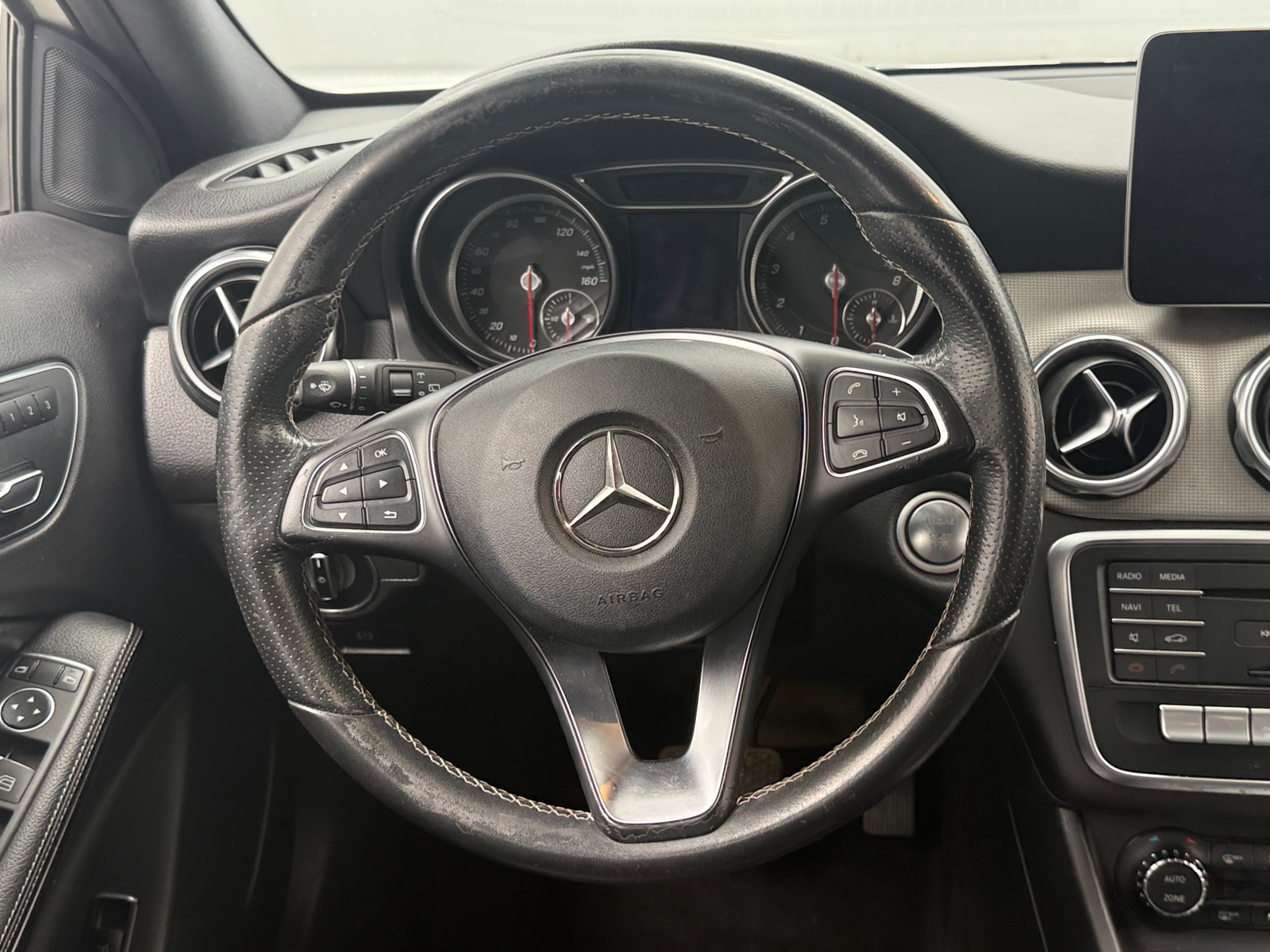 Thumbnail: 2018 Mercedes-Benz GLA - 4