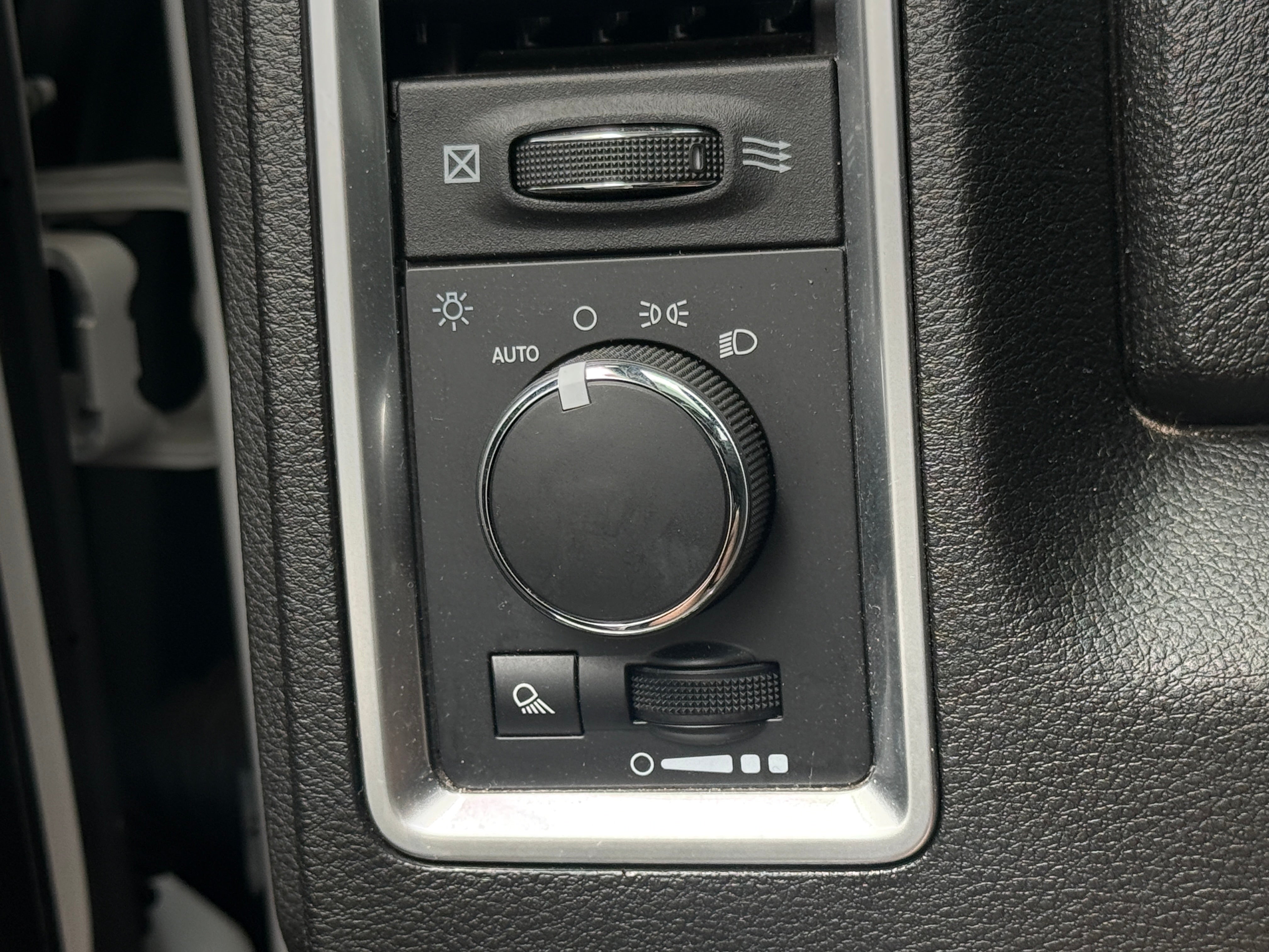 2024 RAM Ram 1500 Classic SLT - Photo 9
