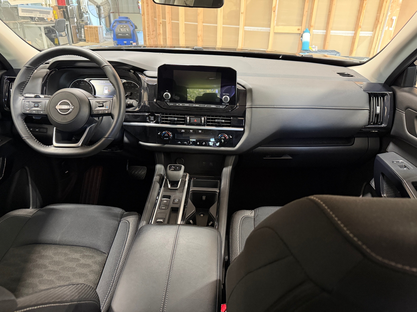 Thumbnail: 2025 Nissan Pathfinder - 3