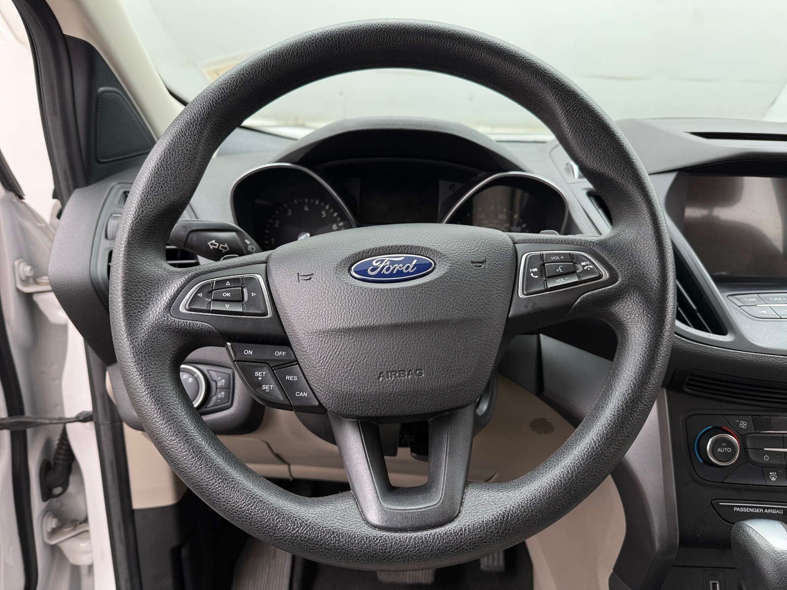 Thumbnail: 2017 Ford Escape - 5