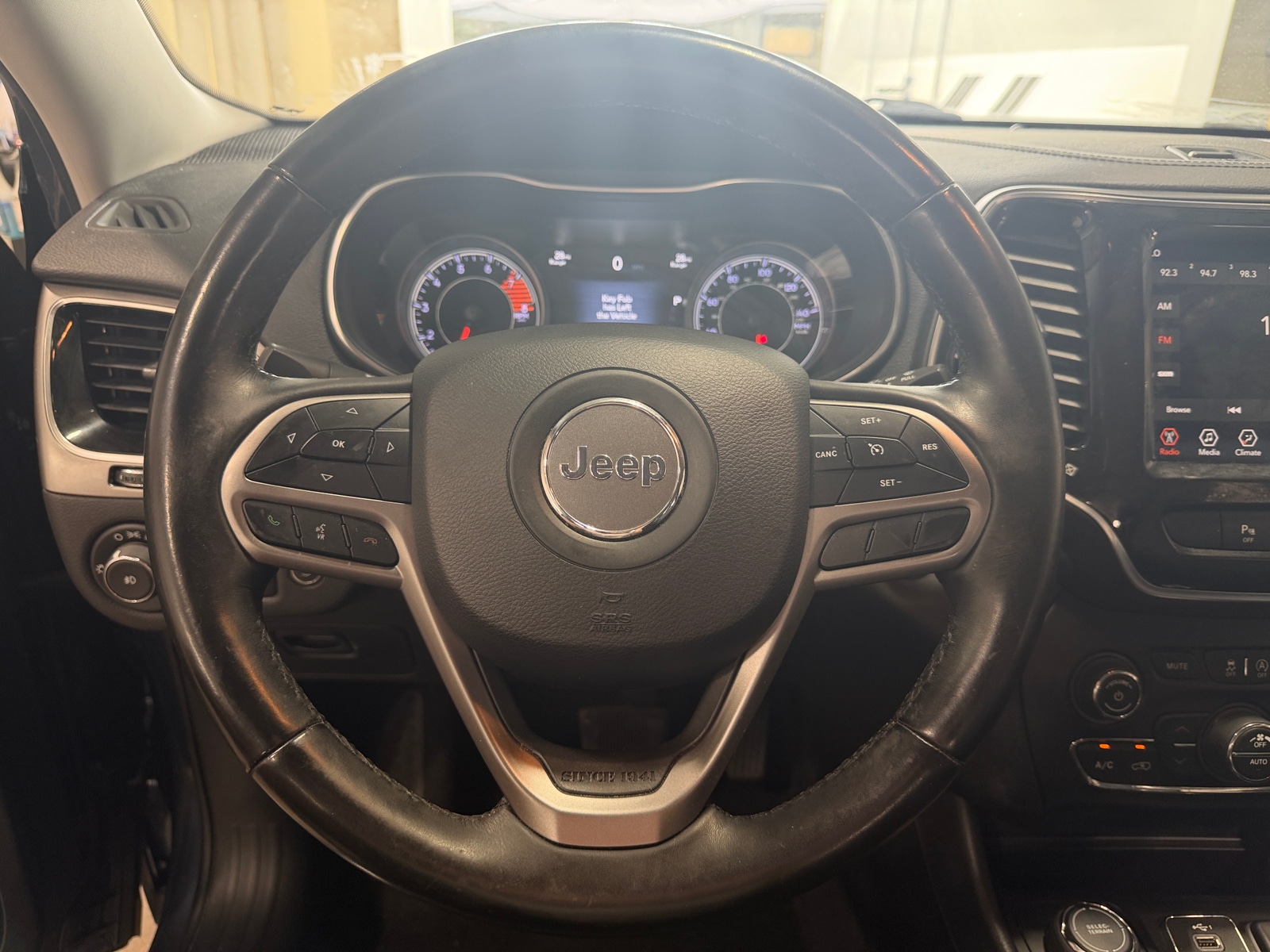 Thumbnail: 2019 Jeep Cherokee - 4