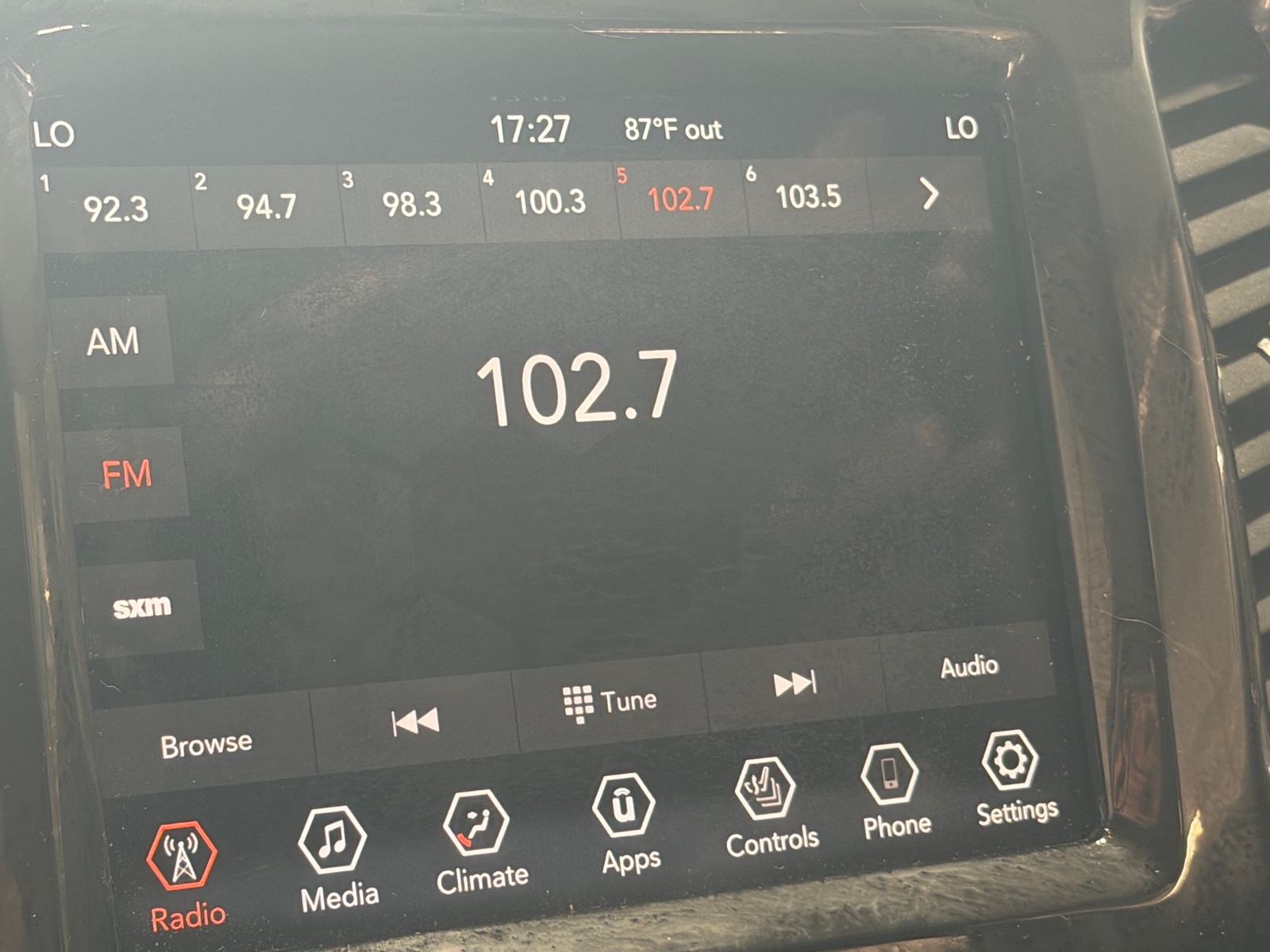 Thumbnail: 2019 Jeep Cherokee - 3