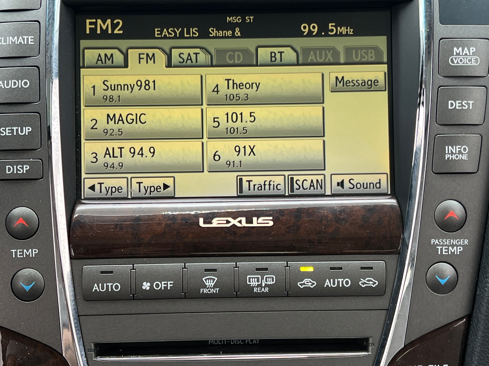 Thumbnail: 2012 Lexus ES - 3
