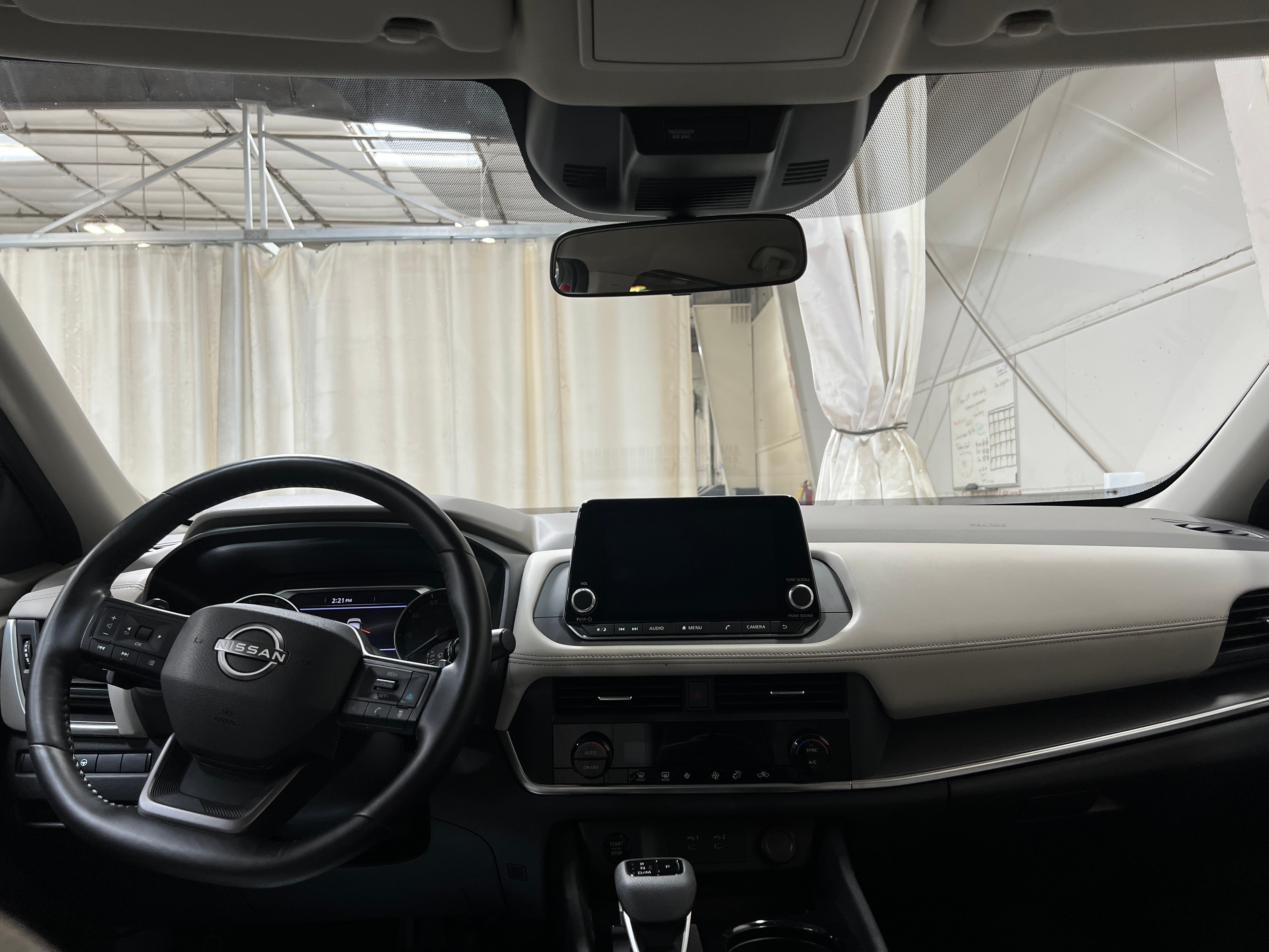 2025 Nissan Rogue SV - Photo 5