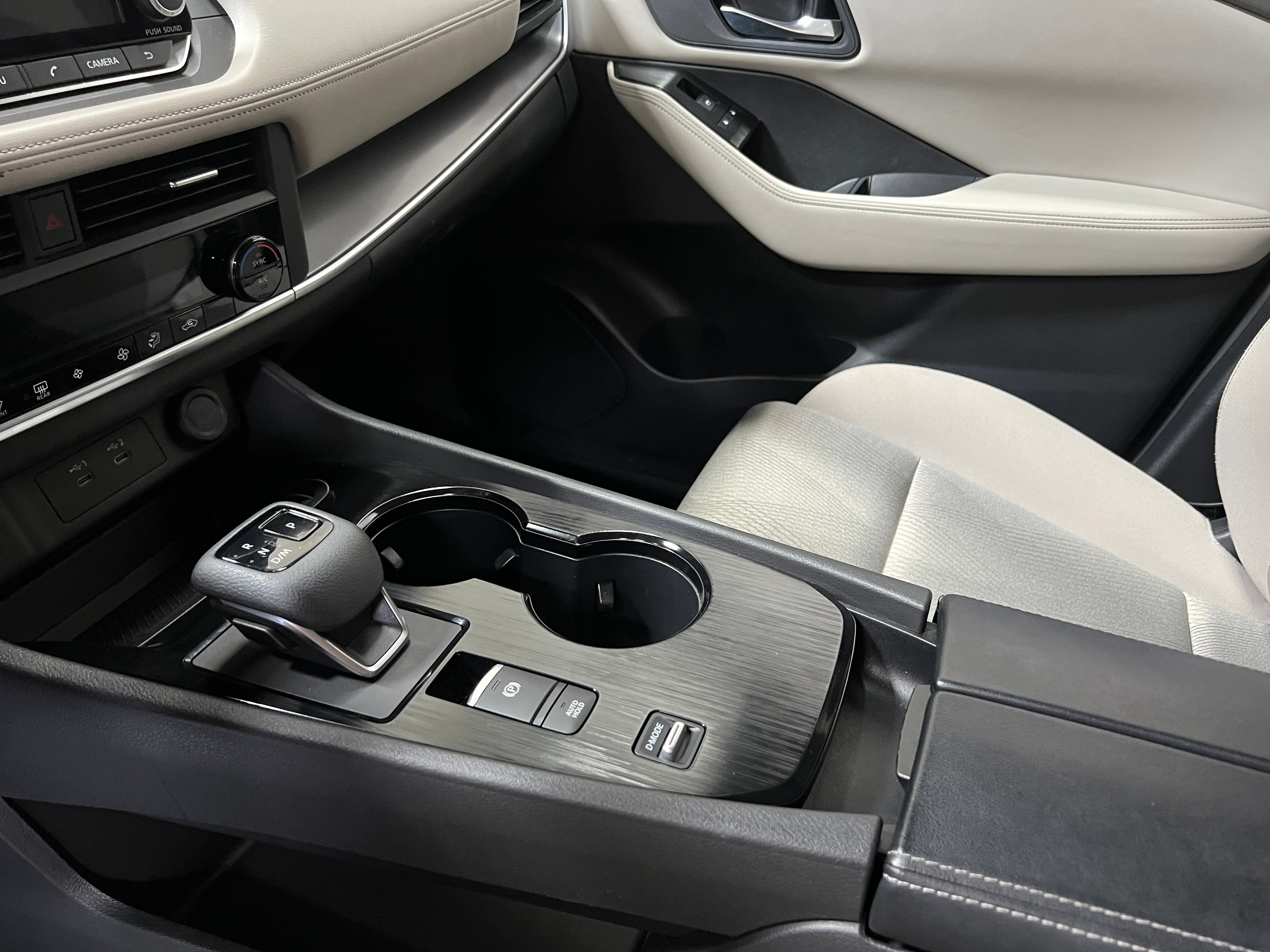 2025 Nissan Rogue SV - Photo 6