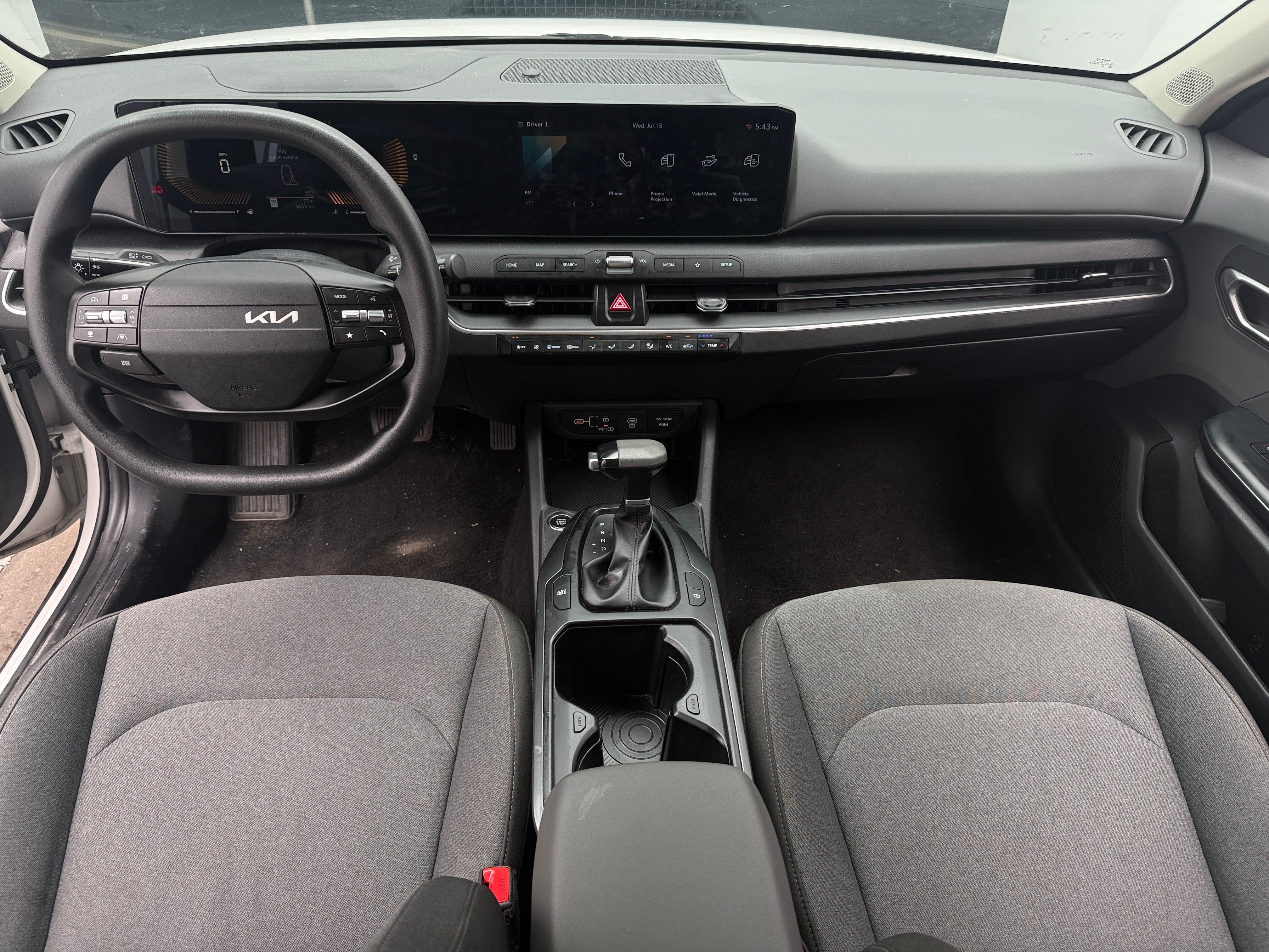 2025 Kia K4 LXS - Photo 6