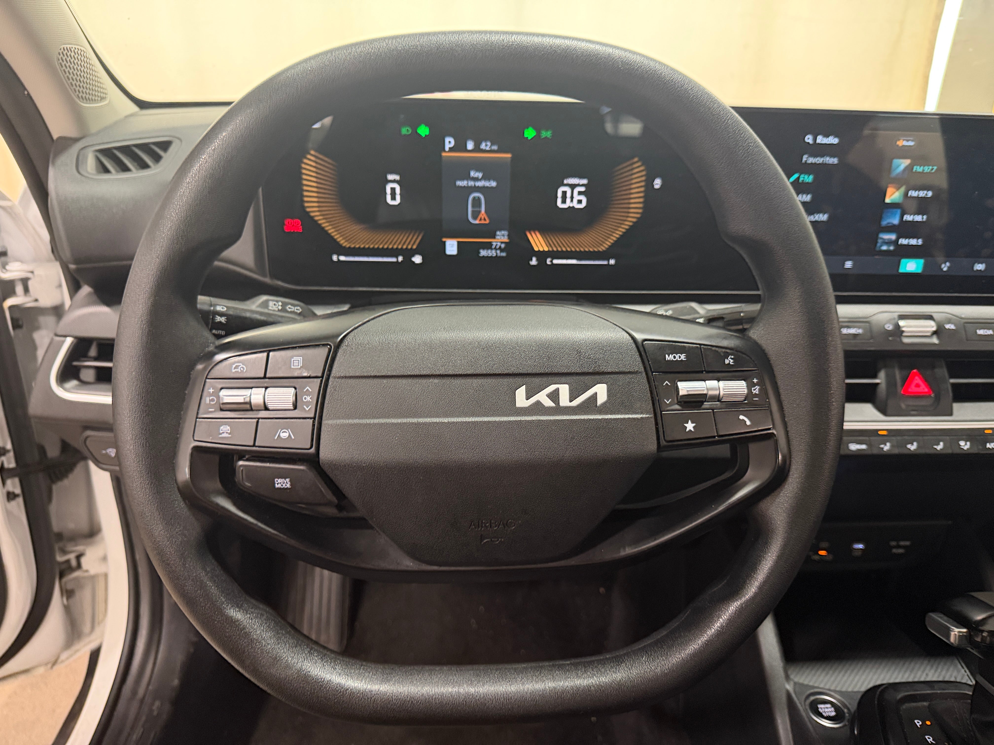 2025 Kia K4 LXS - Photo 7