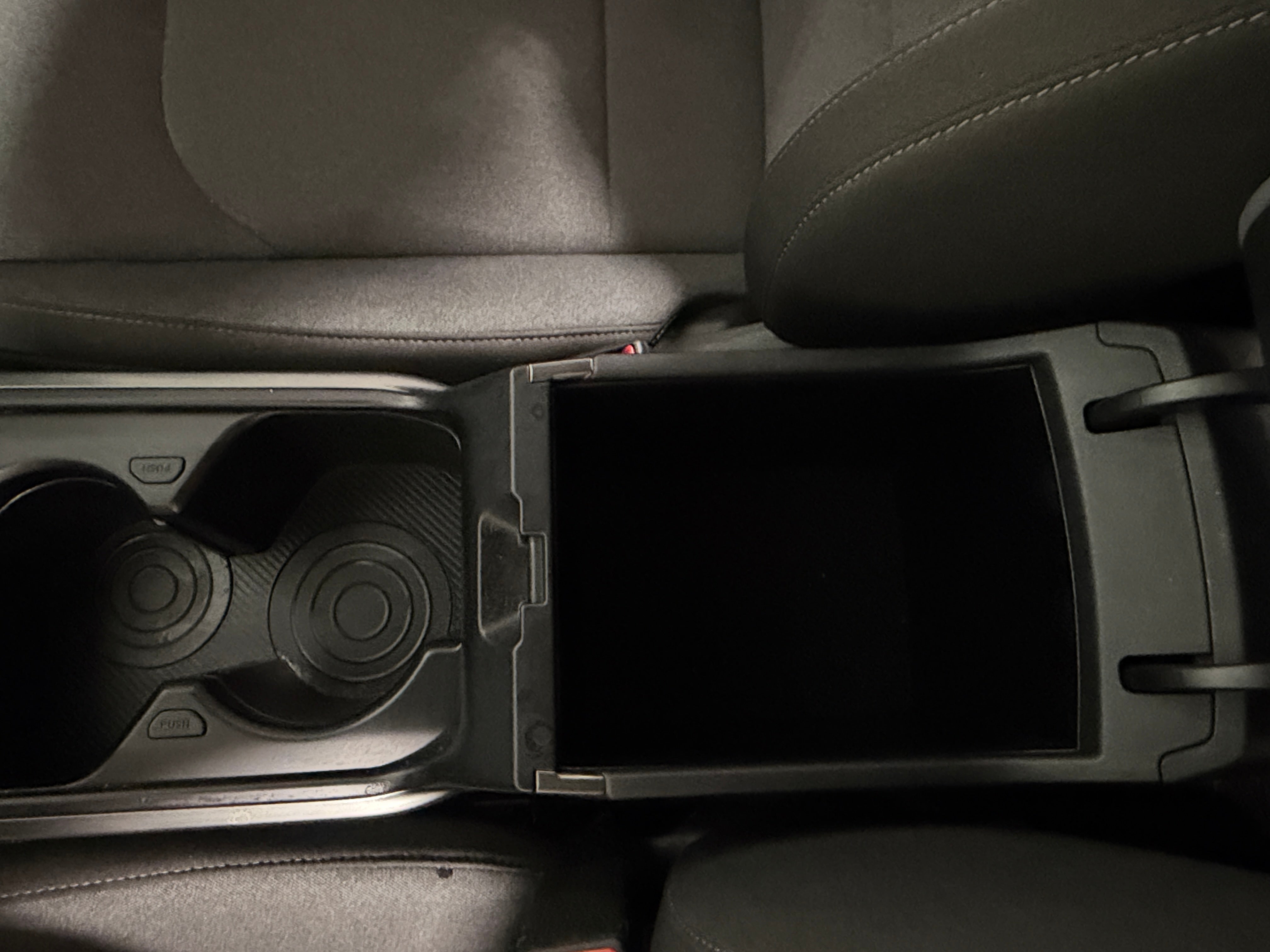 2025 Kia K4 LXS - Photo 12