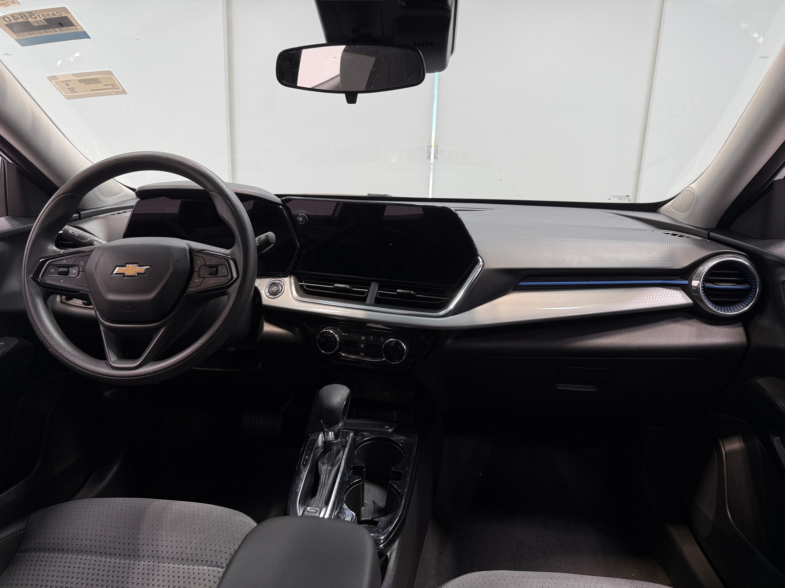 Thumbnail: 2025 Chevrolet Trax - 3