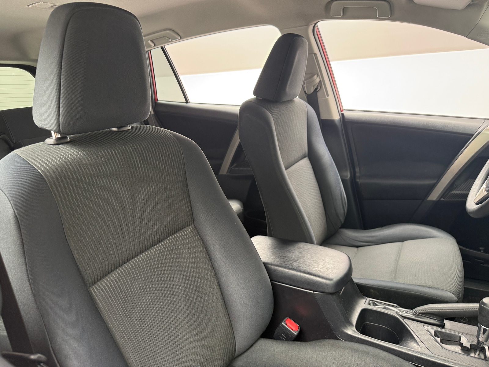 Thumbnail: 2015 Toyota RAV4 - 2