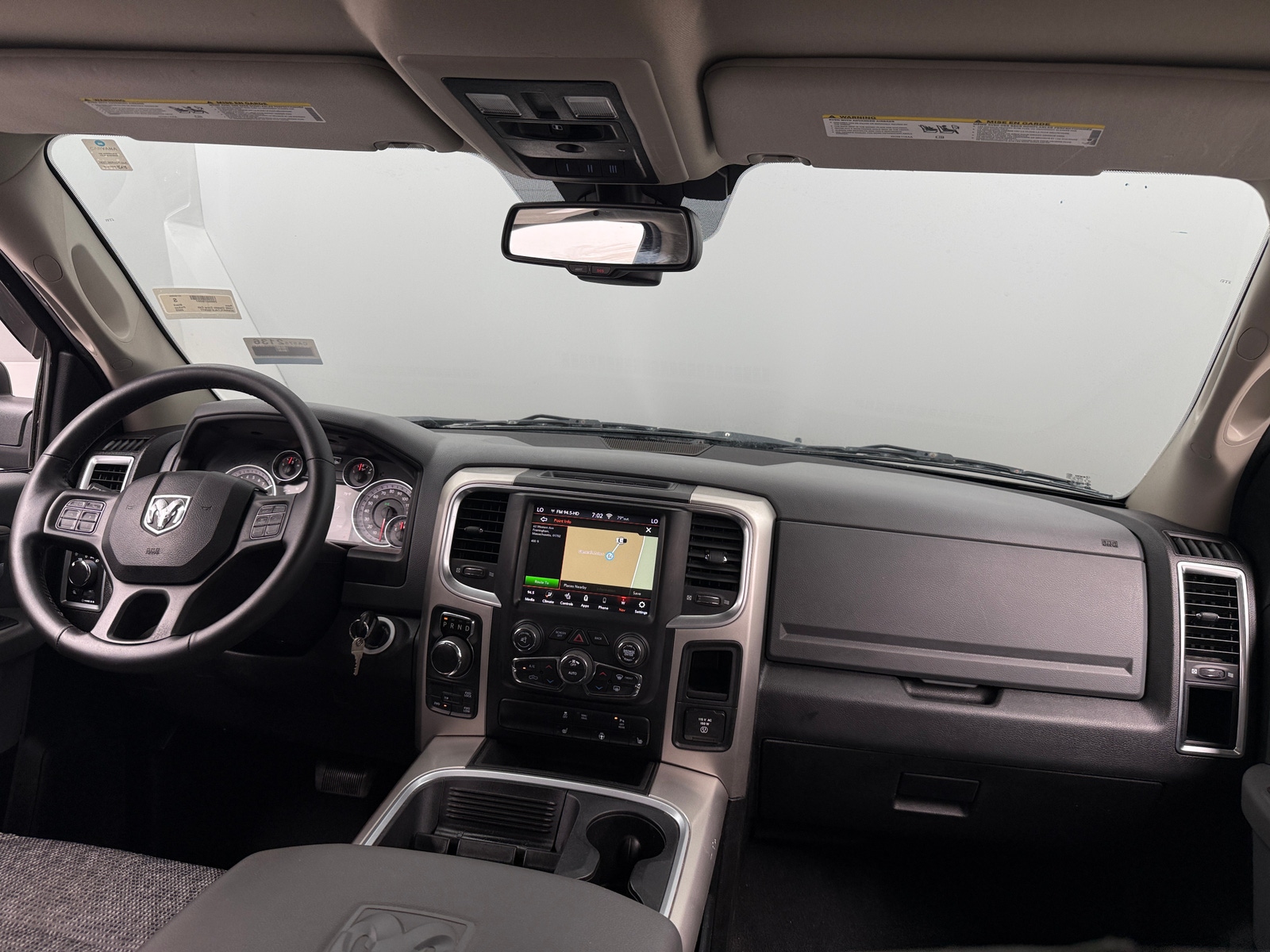 Thumbnail: 2020 RAM 1500 Classic - 3