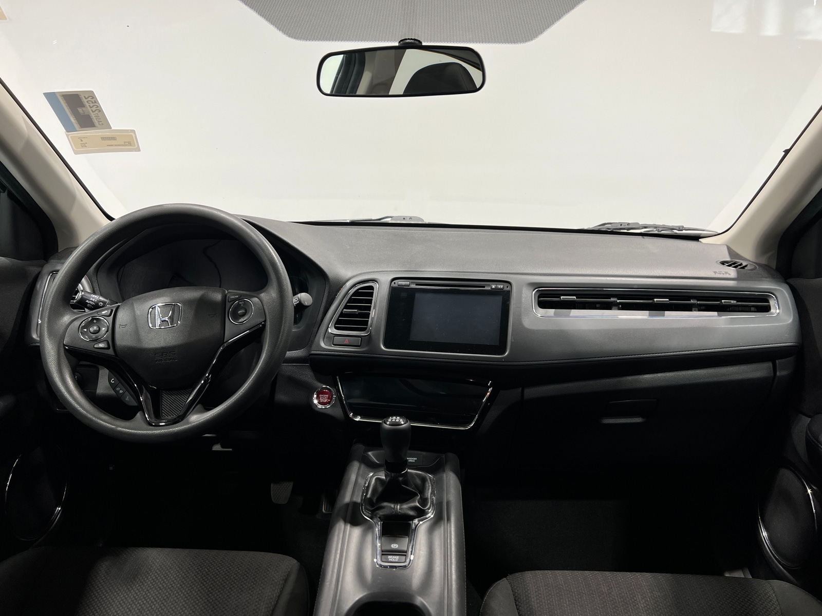 Thumbnail: 2016 Honda HR-V - 3
