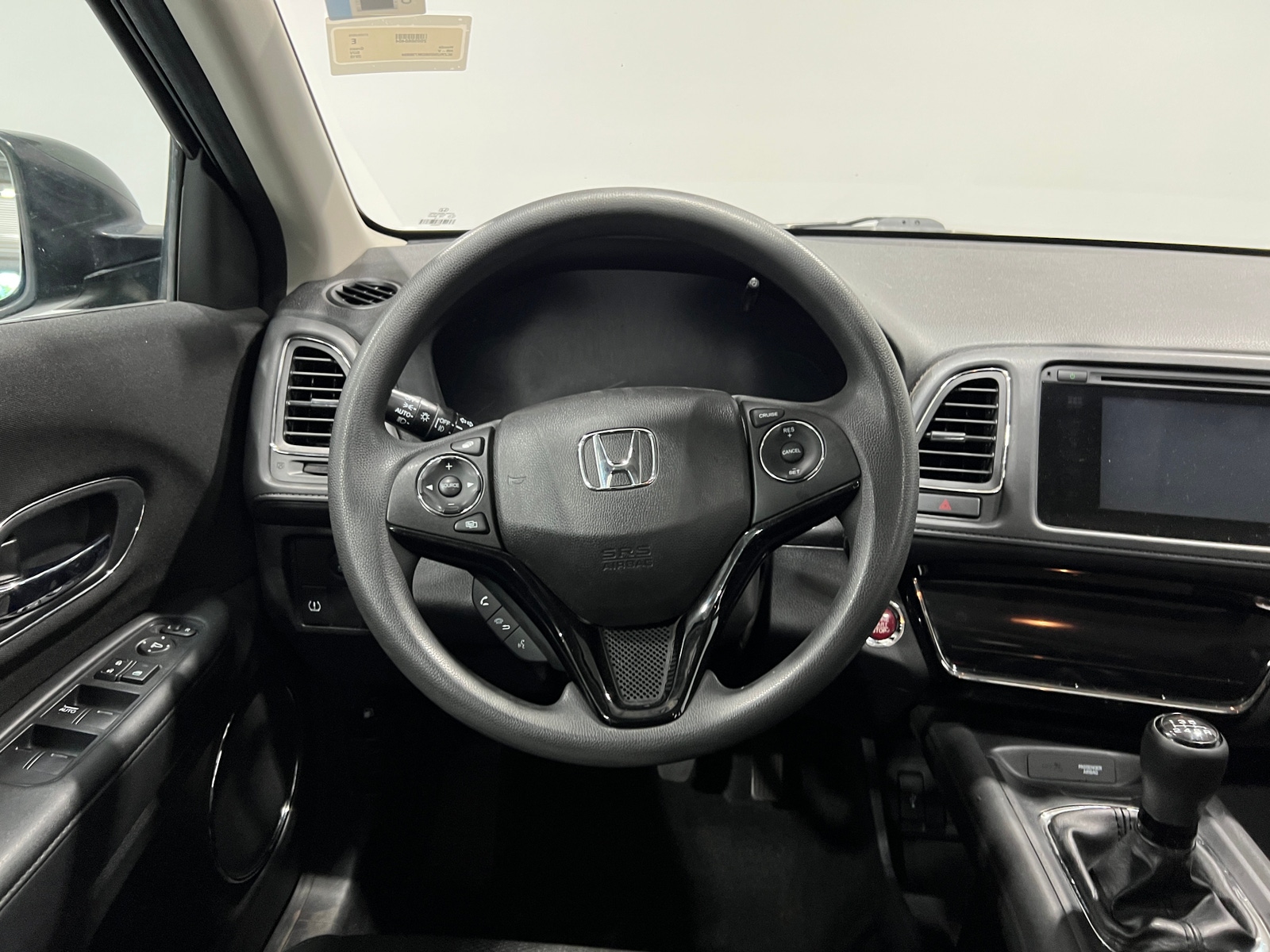 Thumbnail: 2016 Honda HR-V - 5