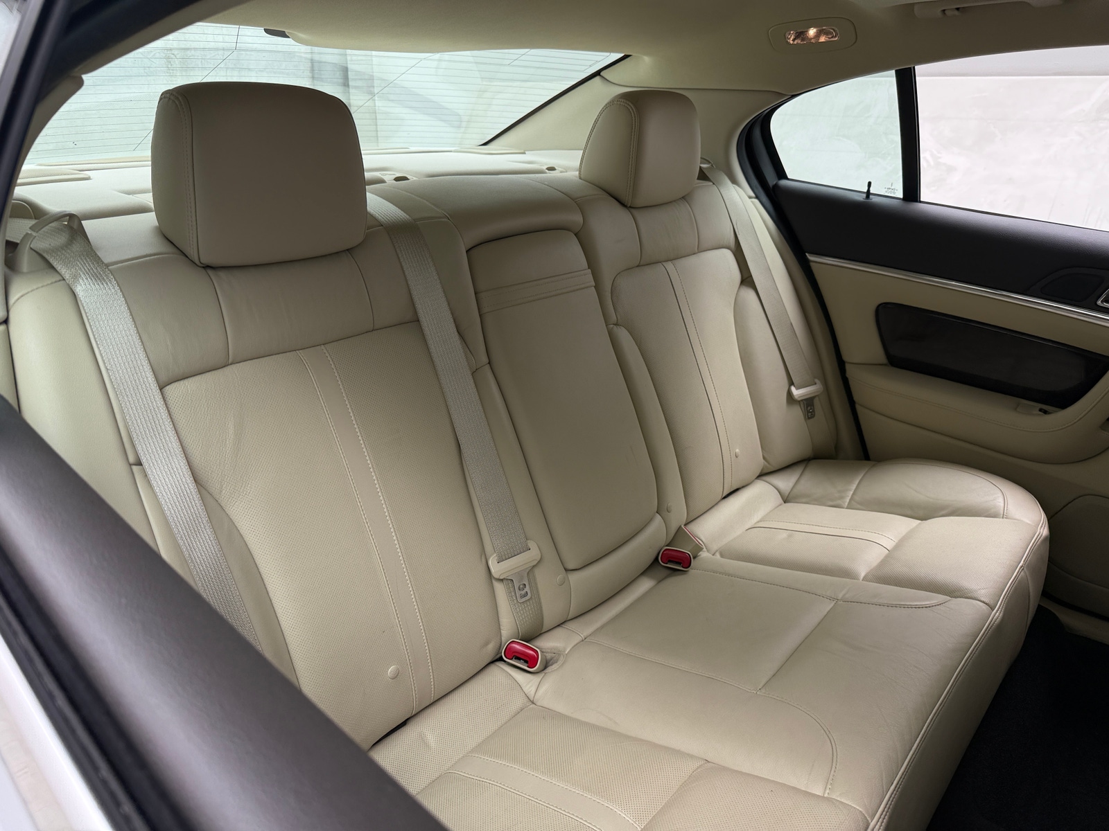 Thumbnail: 2013 Lincoln MKS - 5