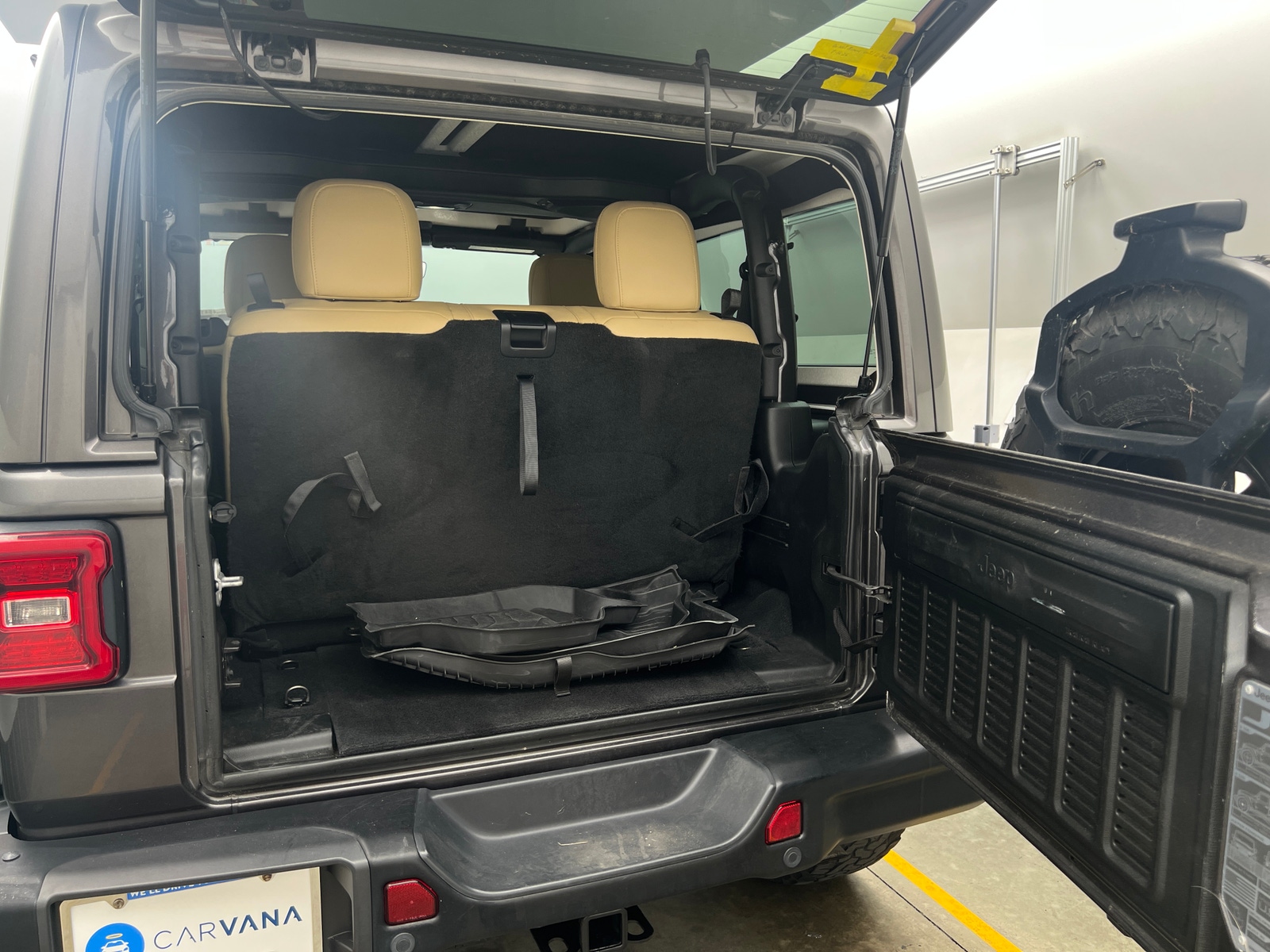 Thumbnail: 2018 Jeep Wrangler - 7