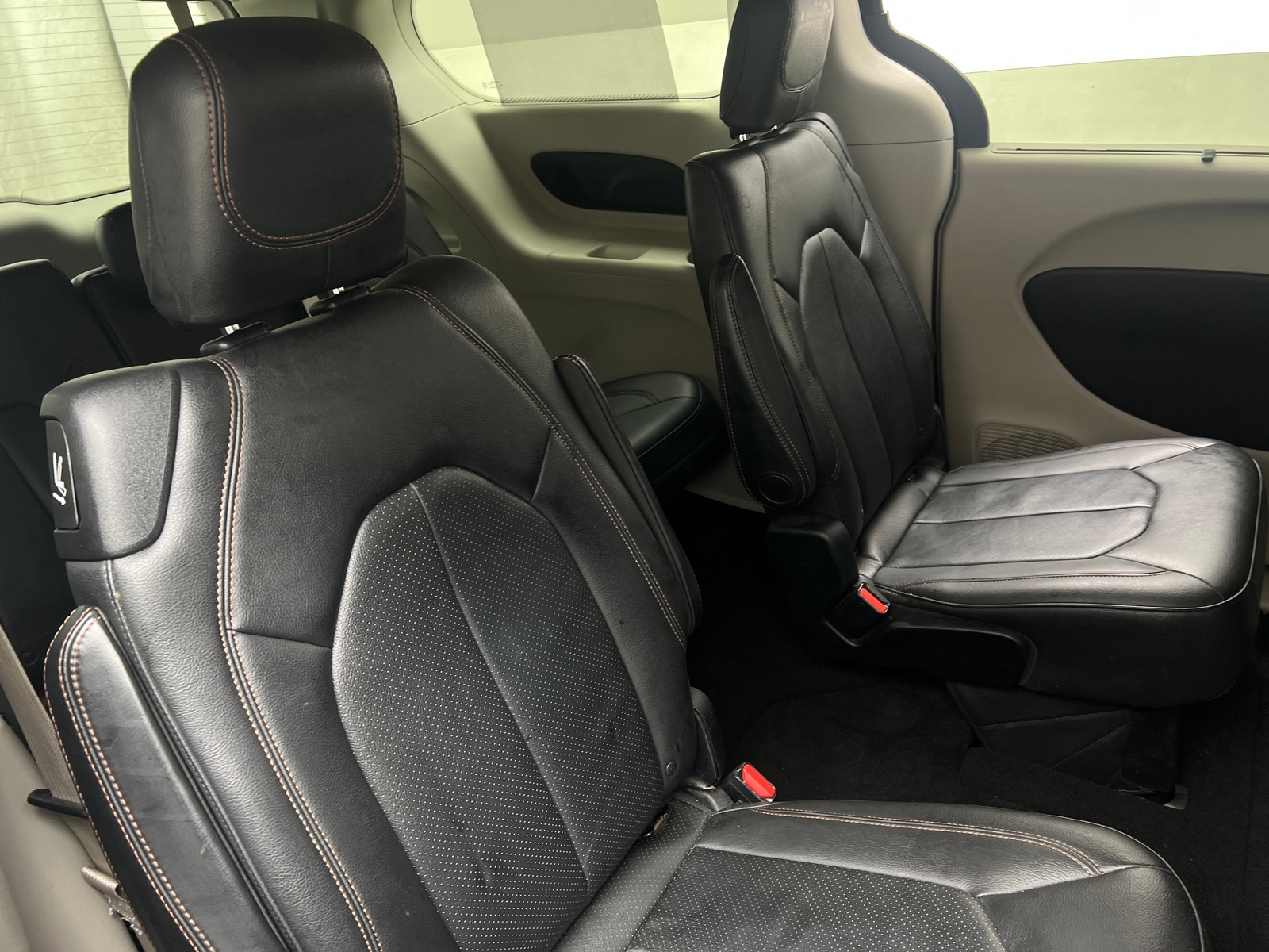 Thumbnail: 2017 Chrysler Pacifica - 5