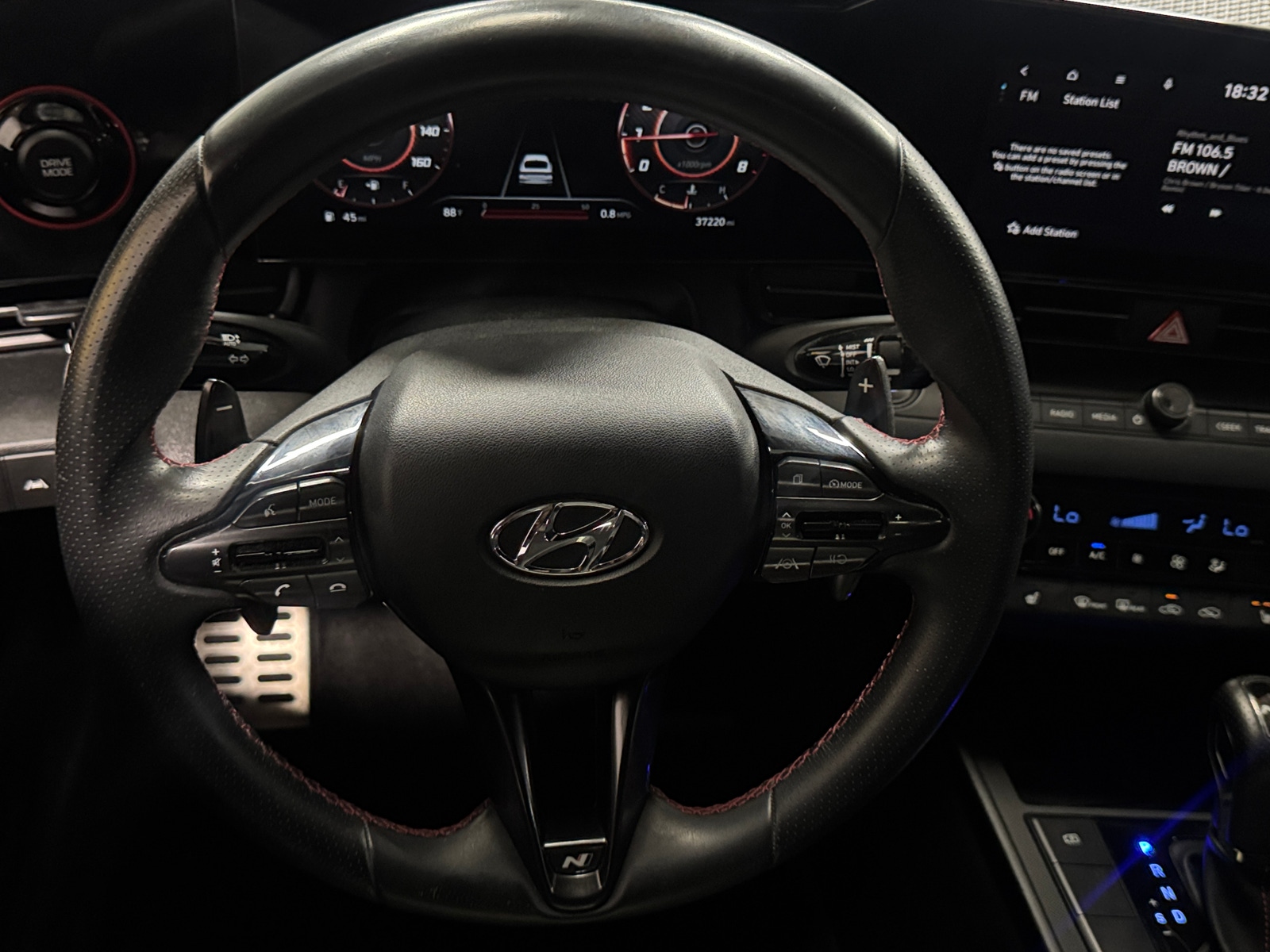 Thumbnail: 2023 Hyundai Elantra - 4