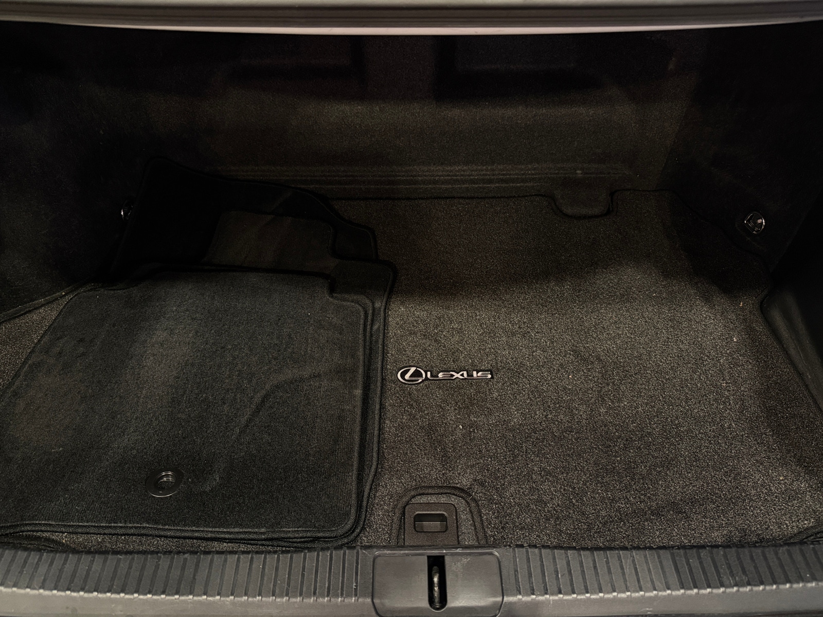 Thumbnail: 2013 Lexus ES - 6