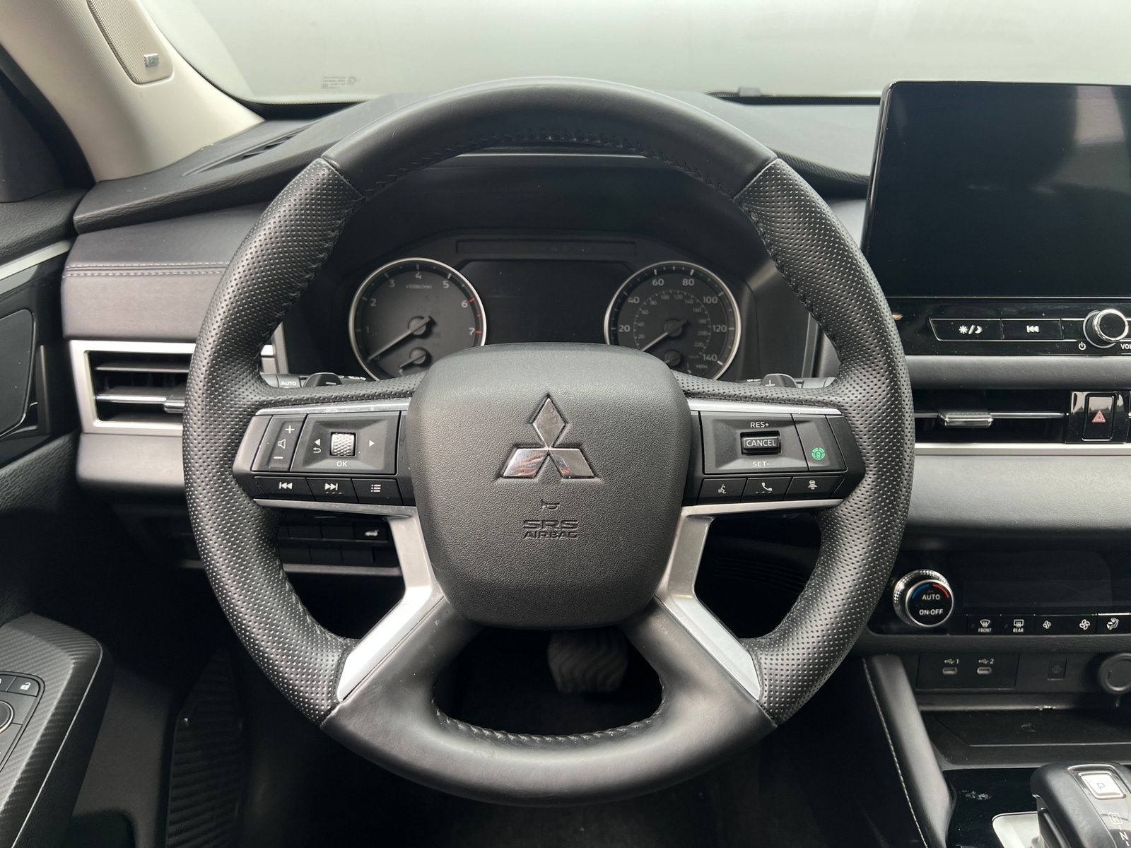 Thumbnail: 2025 Mitsubishi Outlander - 5