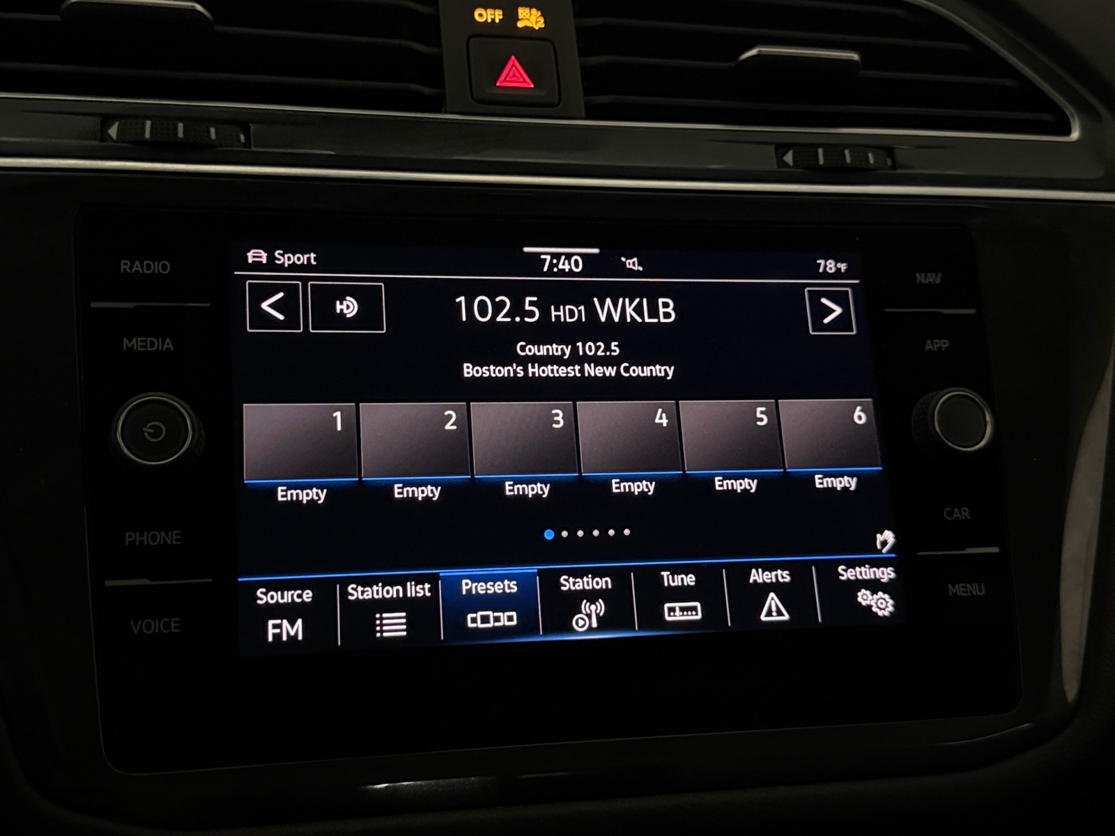 Thumbnail: 2021 Volkswagen Tiguan - 3