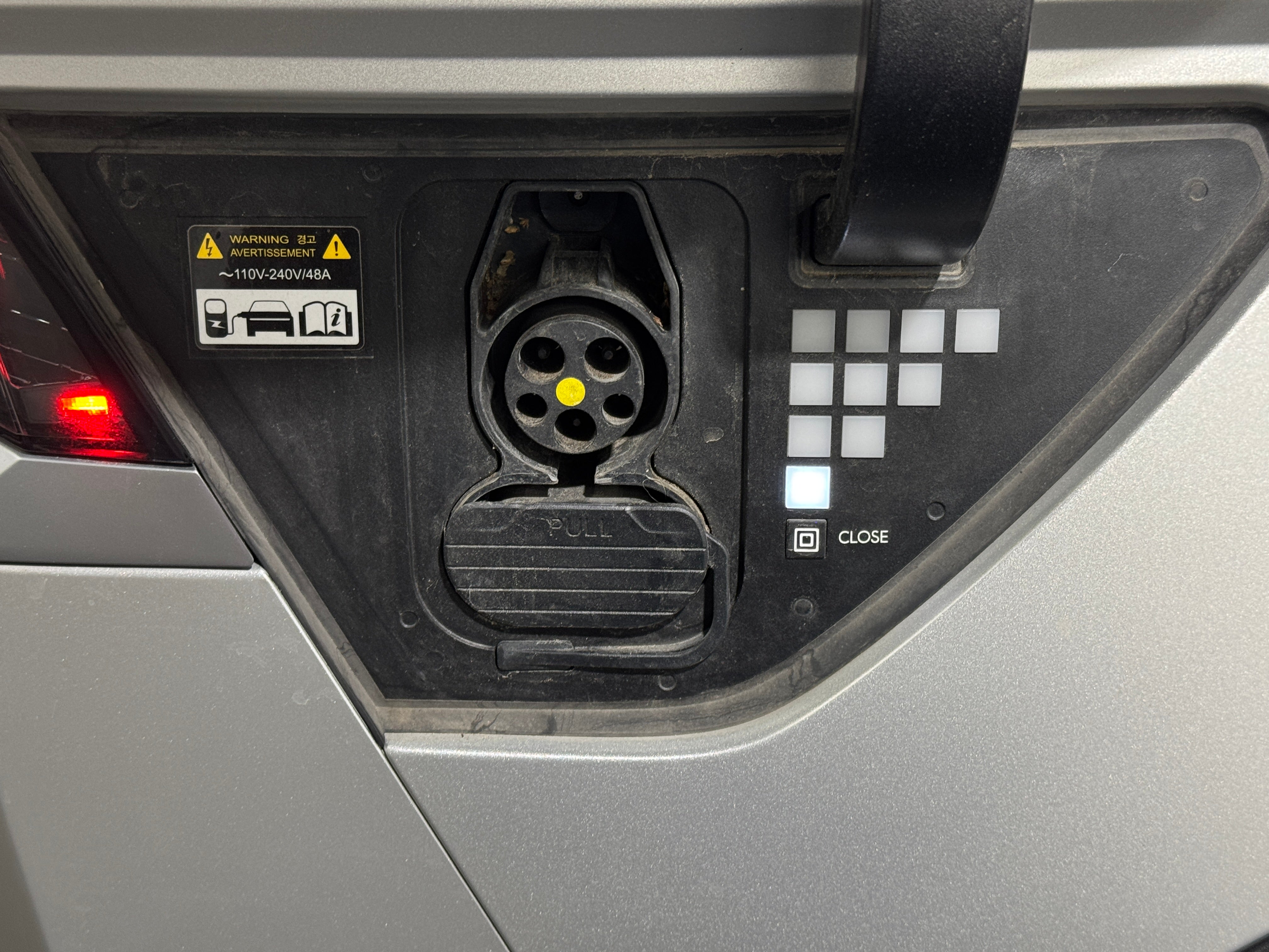 Used 2023 Hyundai IONIQ 5 SEL with VIN KM8KNDAF7PU154661 for sale in Oak Creek, WI