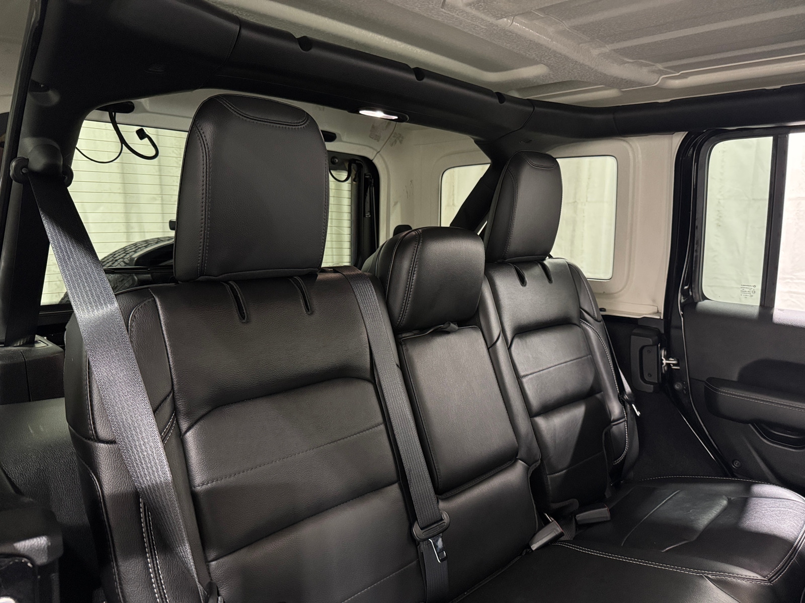 Thumbnail: 2021 Jeep Wrangler - 6
