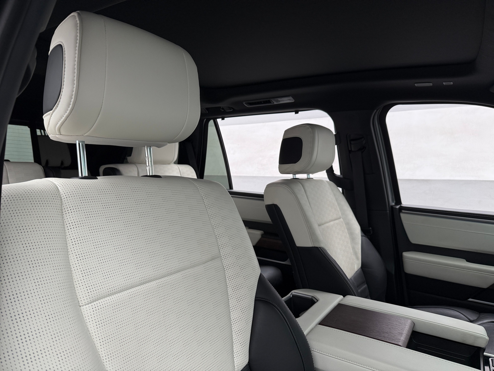 Thumbnail: 2024 Toyota Sequoia - 2