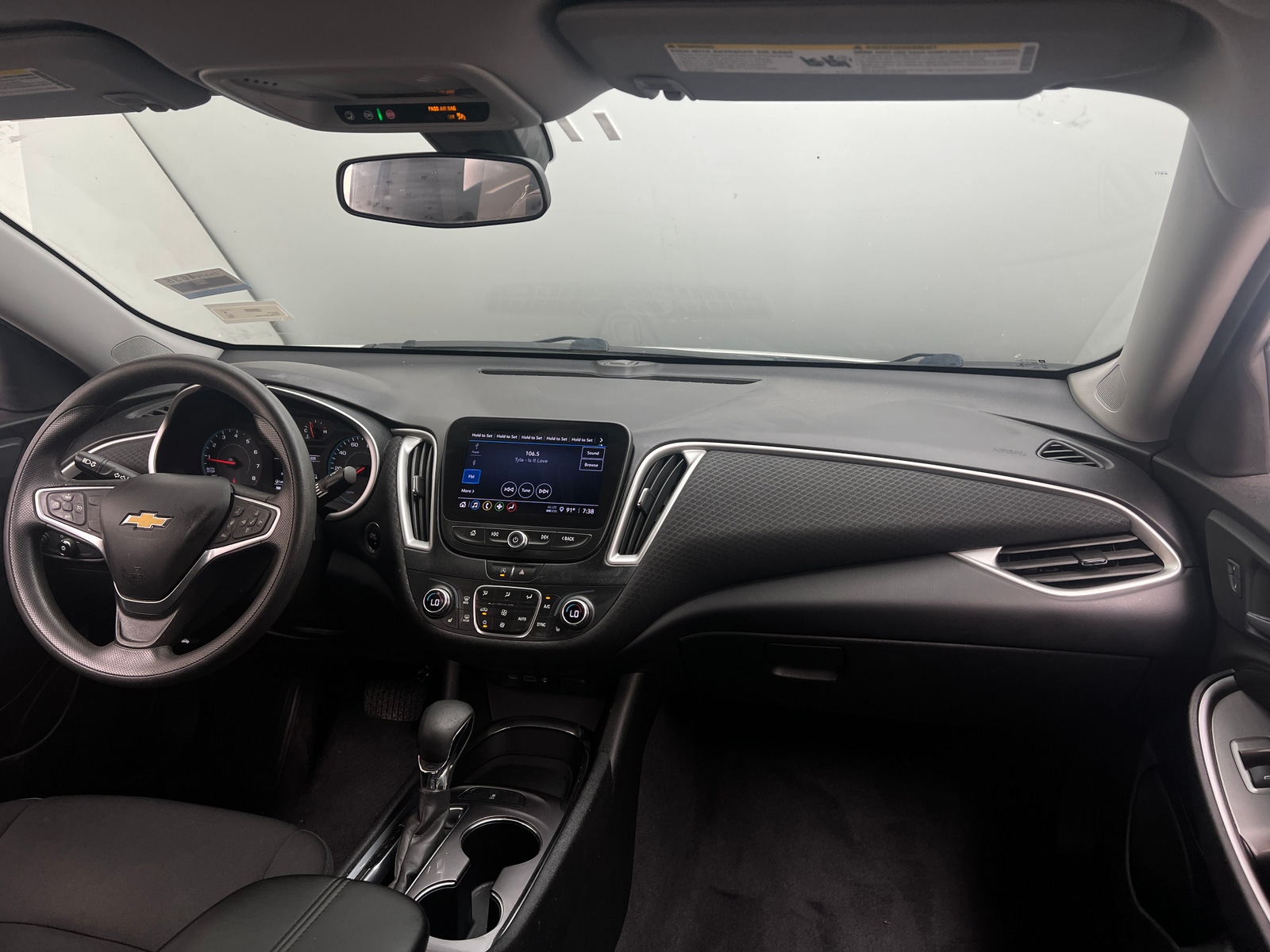 Thumbnail: 2022 Chevrolet Malibu - 3