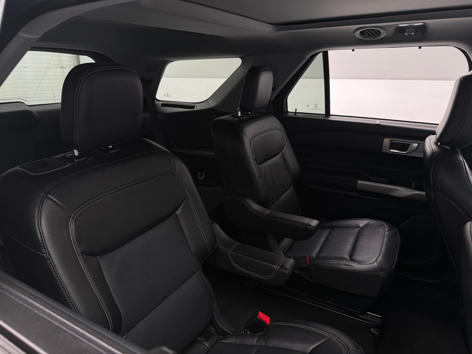 Thumbnail: 2023 Ford Explorer - 5