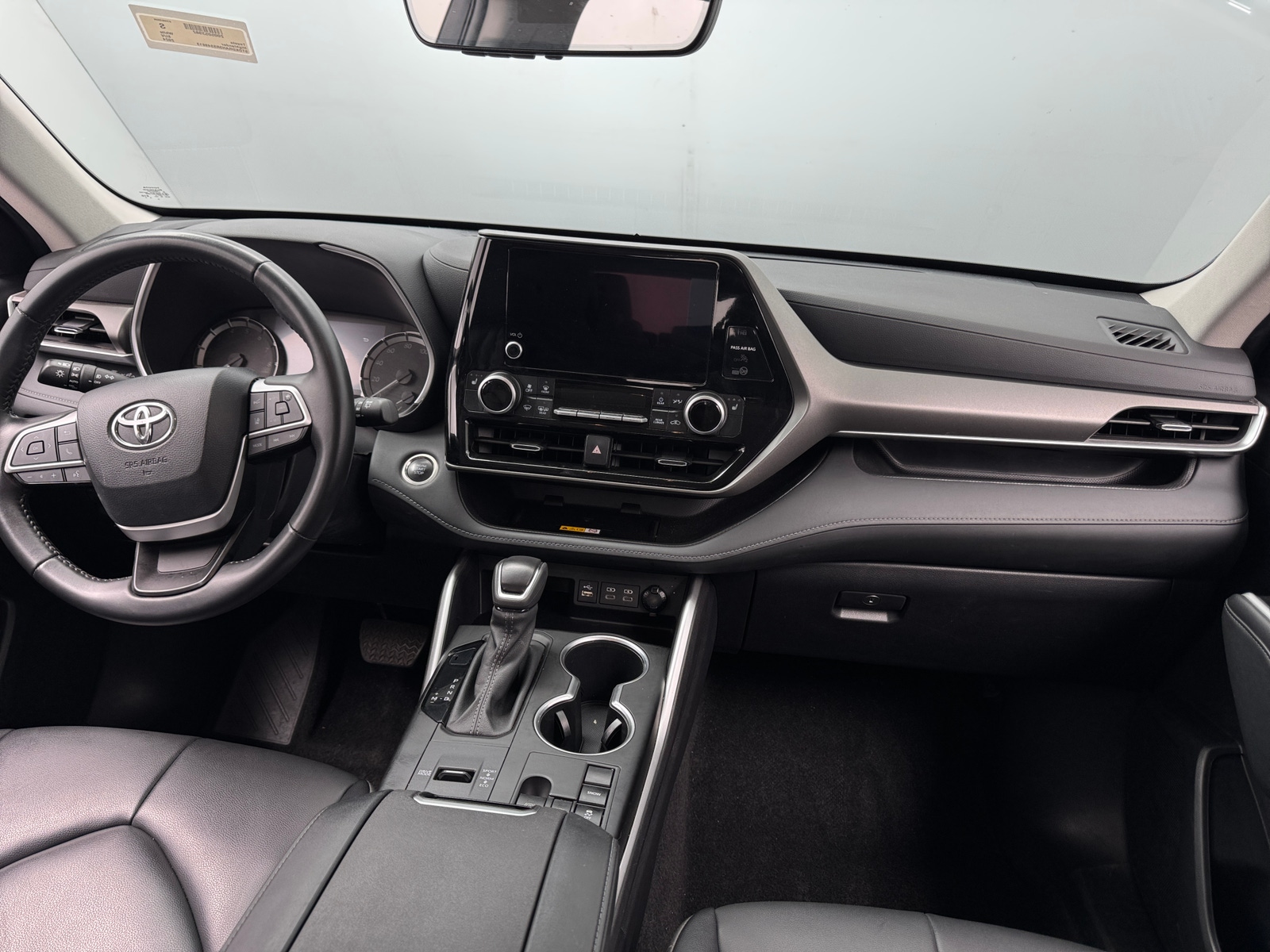 Thumbnail: 2024 Toyota Highlander - 3