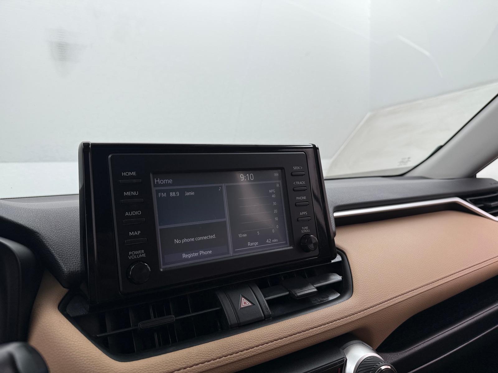 Thumbnail: 2019 Toyota RAV4 - 4